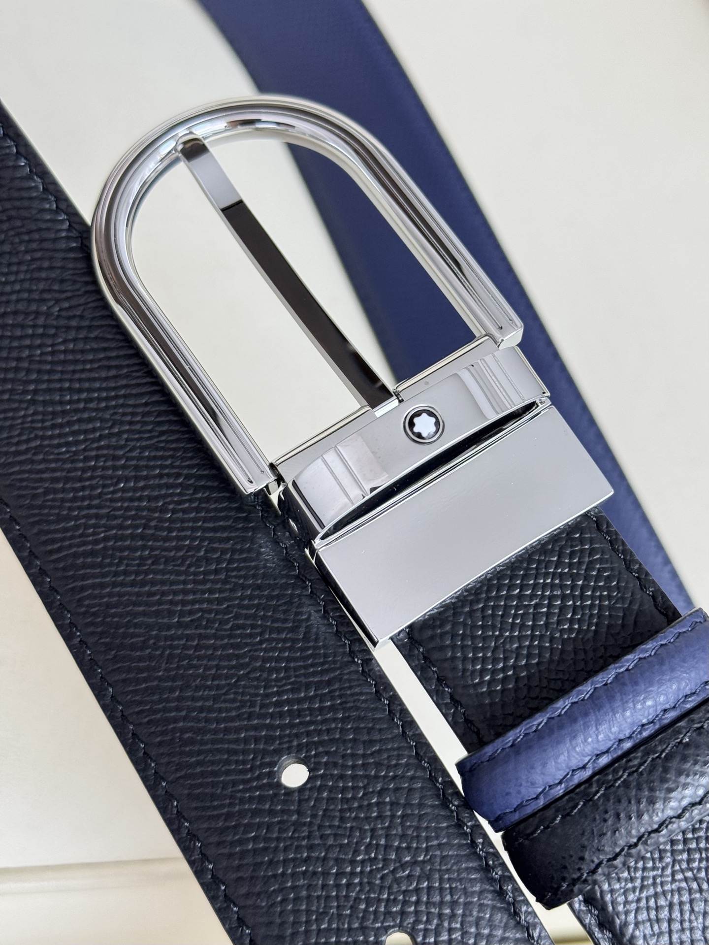 上質でスタイリッシュなベルトを厳選