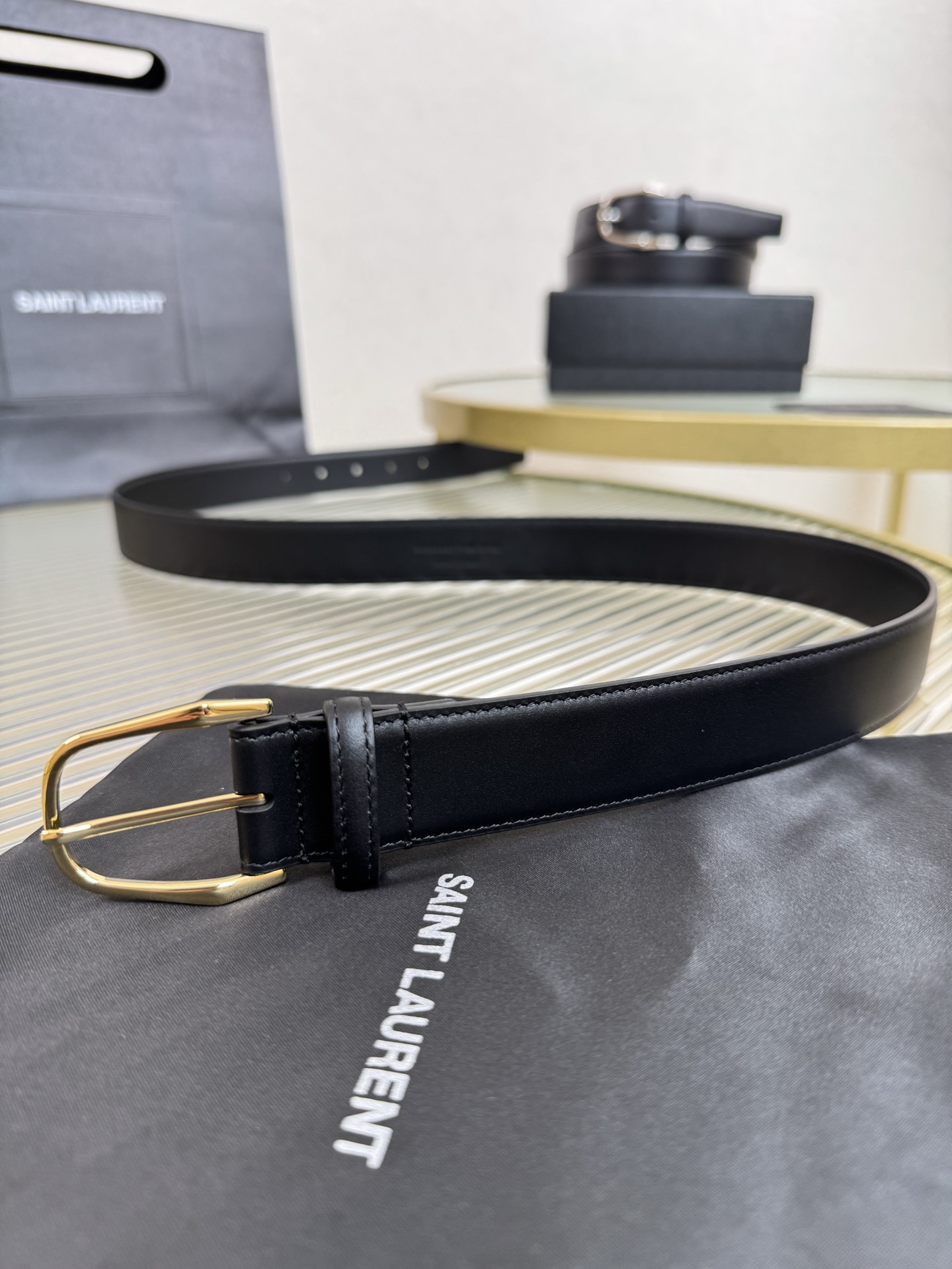 2025 开春秀款Saint Laurent 圣罗兰女士腰带皮带 原厂真金电渡扣头，意大利原厂皮，宽3.