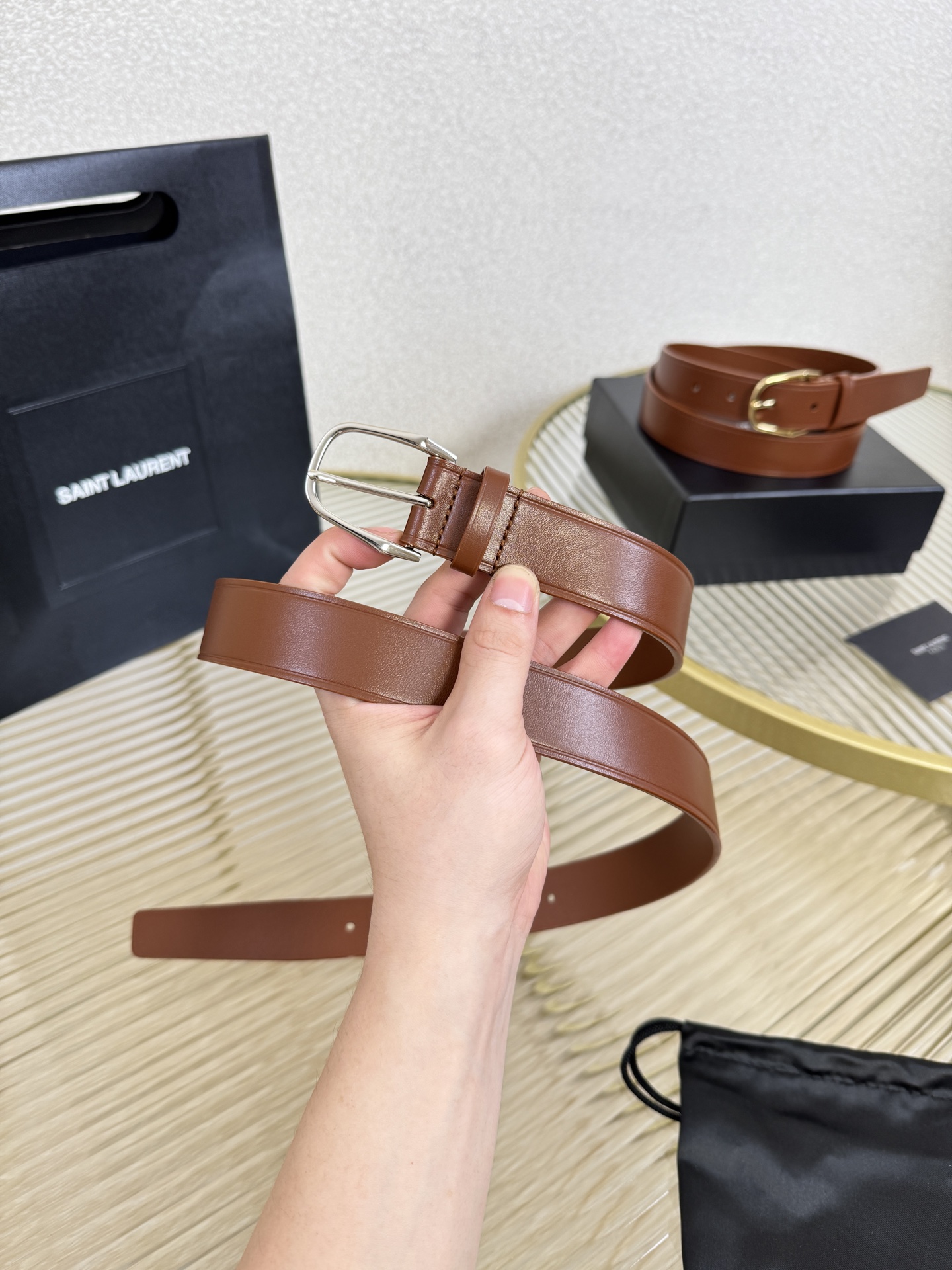 2025 开春秀款Saint Laurent 圣罗兰女士腰带皮带 原厂真金电渡扣头，意大利原厂皮，宽3.