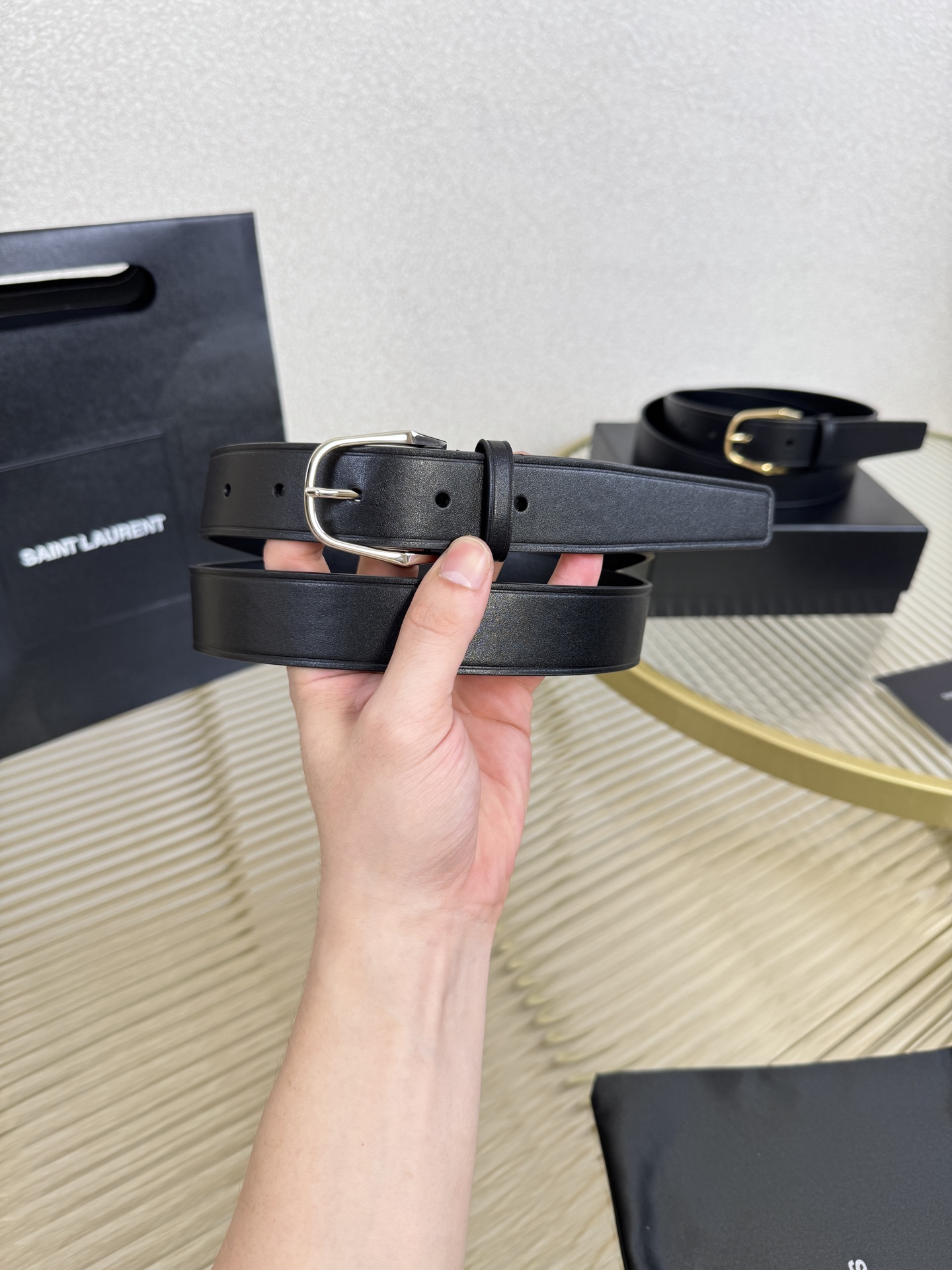 2025 开春秀款Saint Laurent 圣罗兰女士腰带皮带 原厂真金电渡扣头，意大利原厂皮，宽3.