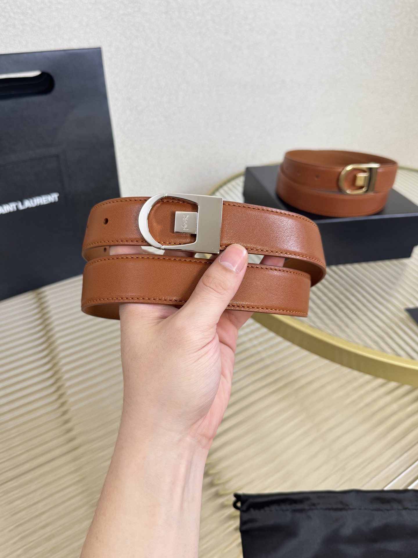 2025 开春秀款Saint Laurent 圣罗兰女士腰带皮带 原厂真金电渡扣头，意大利原厂皮，宽3.