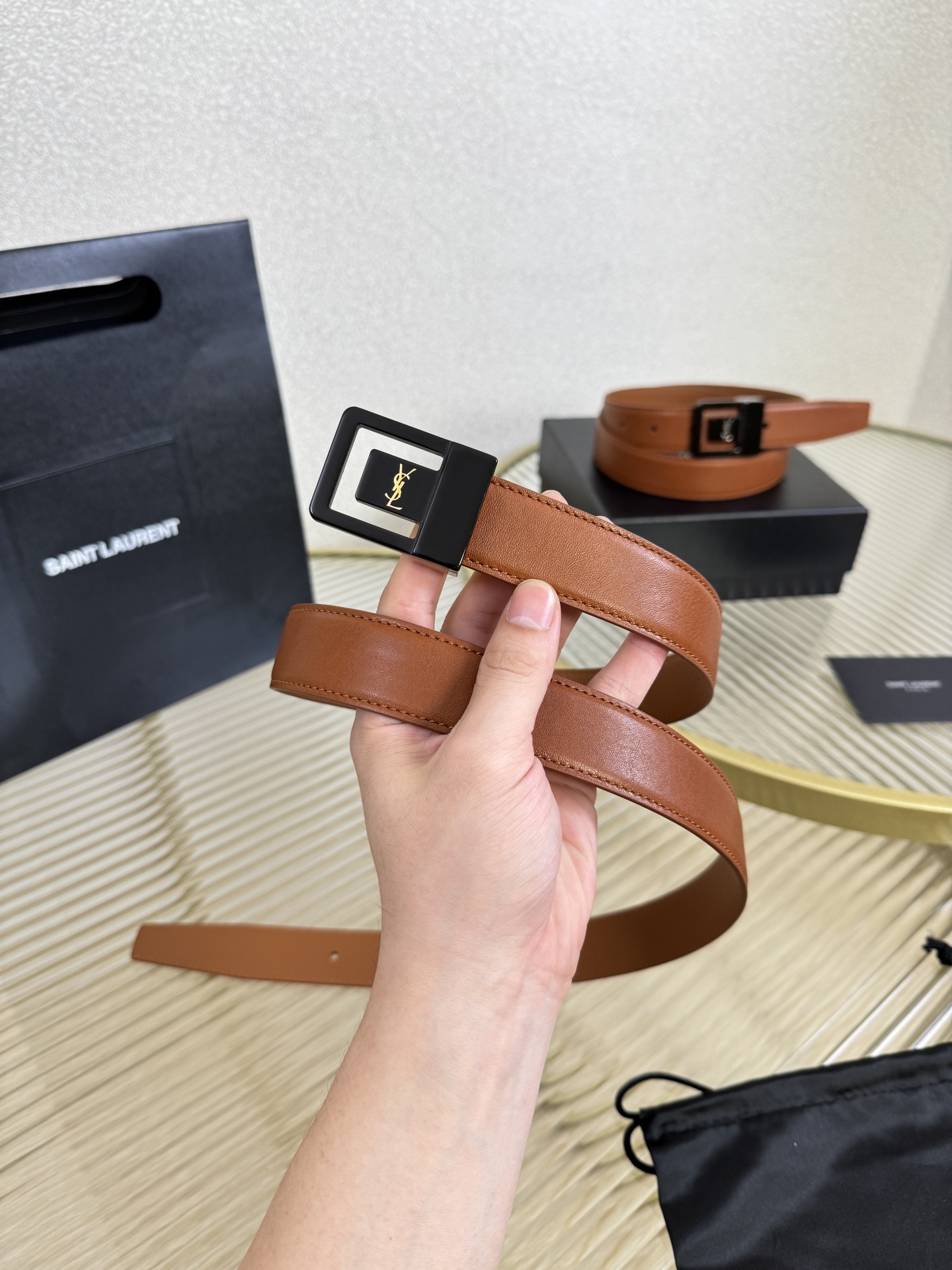 2025 开春秀款Saint Laurent 圣罗兰女士腰带皮带 原厂真金电渡扣头，意大利原厂皮，宽3.