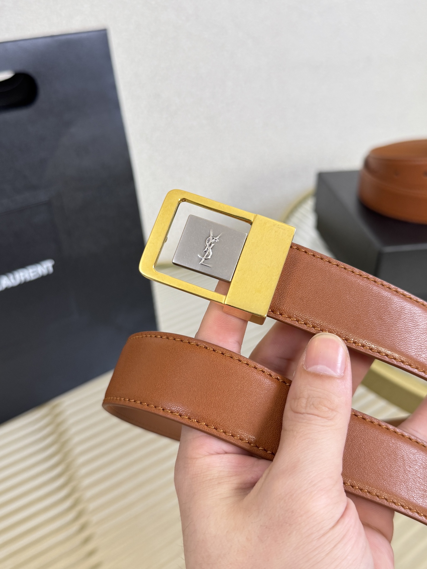 2025 开春秀款Saint Laurent 圣罗兰女士腰带皮带 原厂真金电渡扣头，意大利原厂皮，宽3.