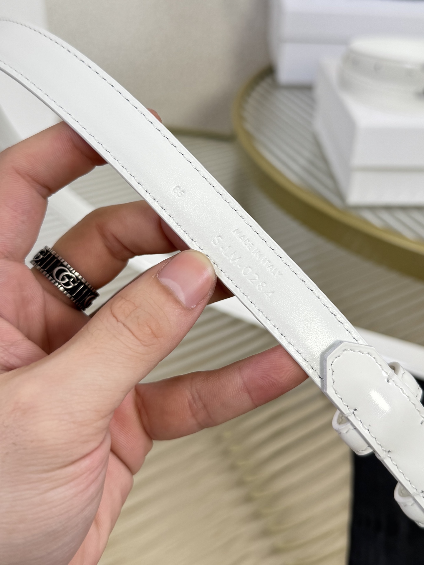 赛琳女装原单新款宽度:1.8cm精品凯旋门铜扣，正品复刻进口精选优质头层小牛皮，全粒面小牛皮，正版烫金l