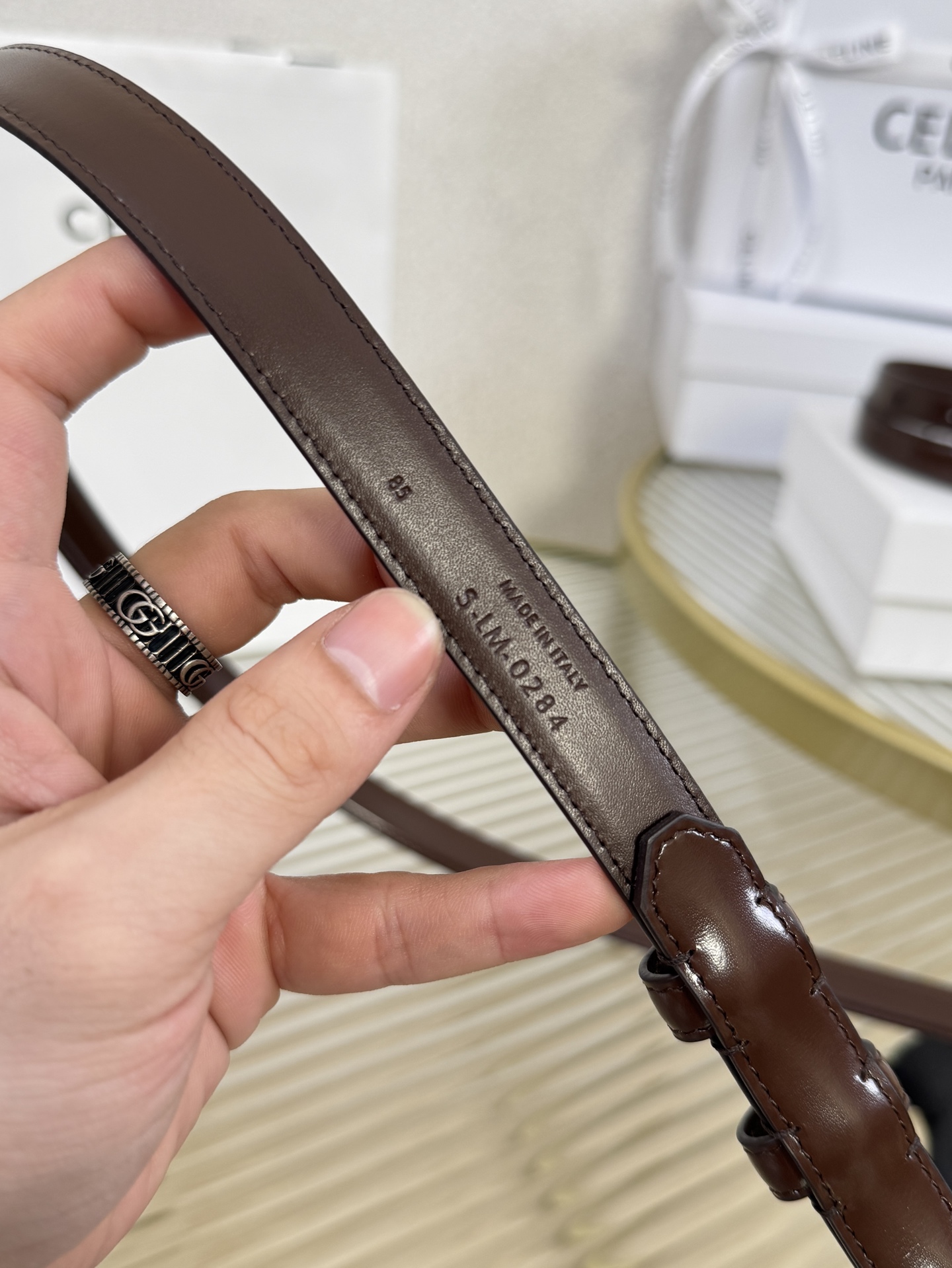 赛琳女装原单新款宽度:1.8cm精品凯旋门铜扣，正品复刻进口精选优质头层小牛皮，全粒面小牛皮，正版烫金l