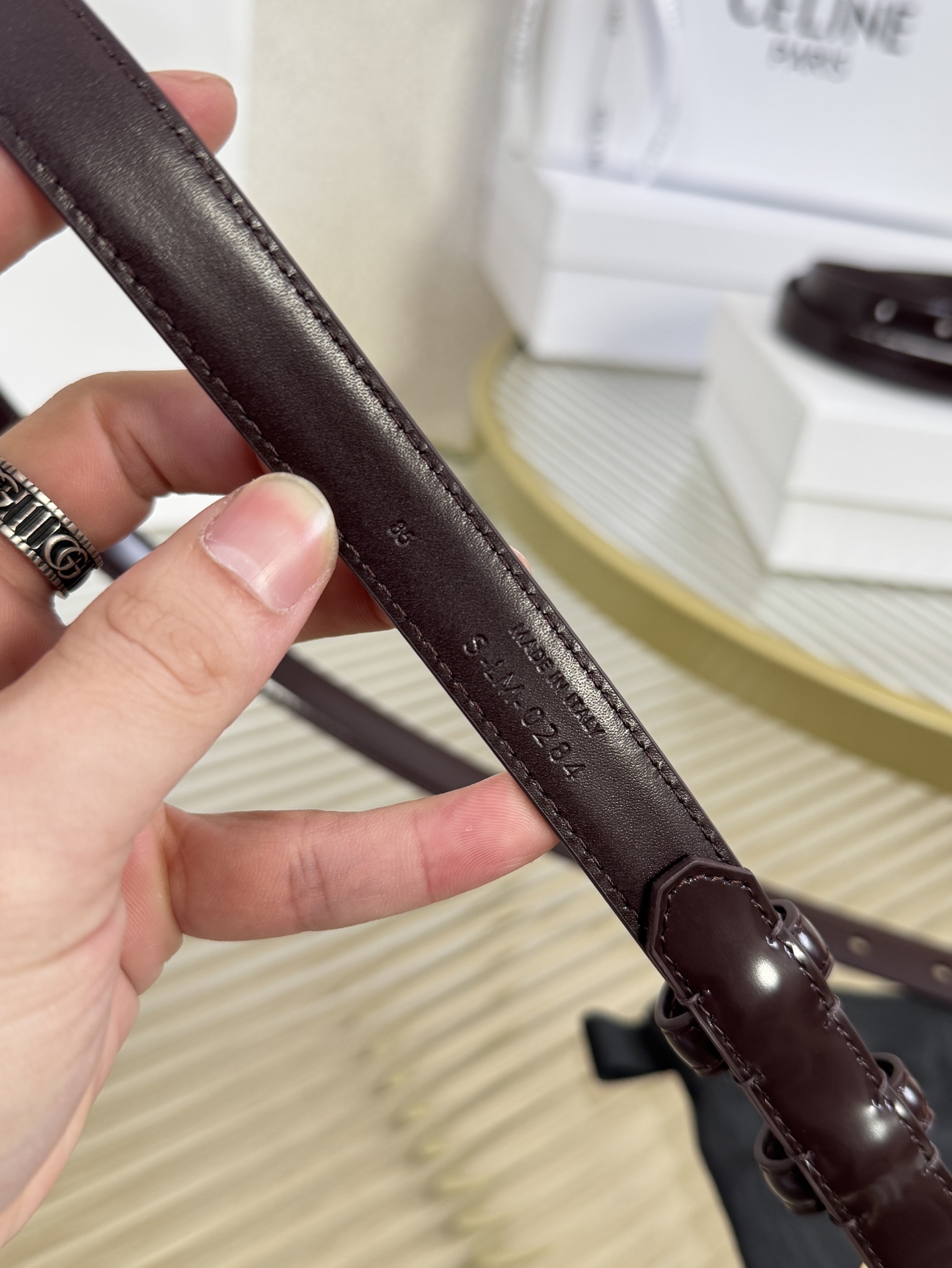 赛琳女装原单新款宽度:1.8cm精品凯旋门铜扣，正品复刻进口精选优质头层小牛皮，全粒面小牛皮，正版烫金l