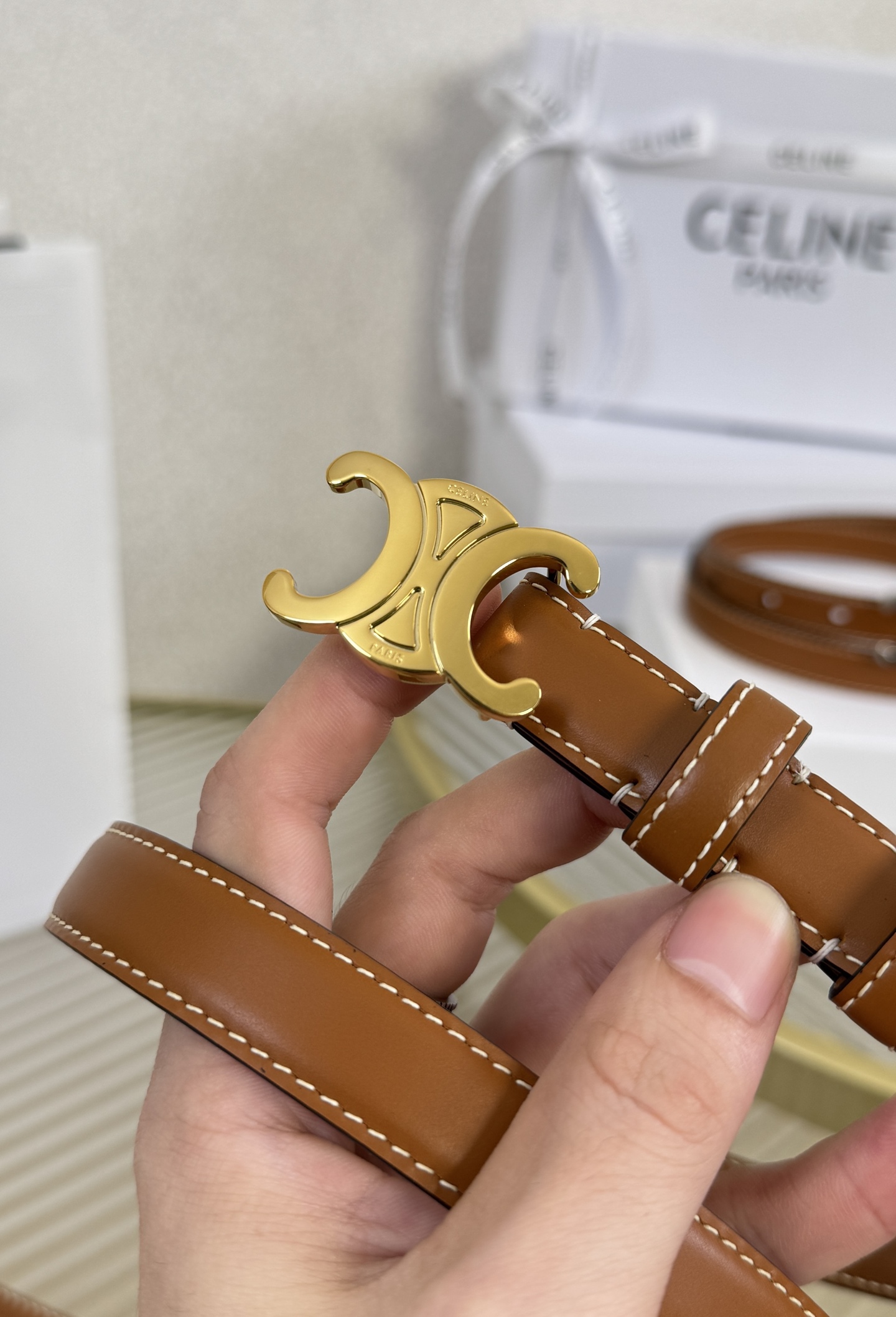 赛琳女装原单新款宽度:1.8cm精品凯旋门铜扣，正品复刻进口精选优质头层小牛皮，全粒面小牛皮，正版烫金l