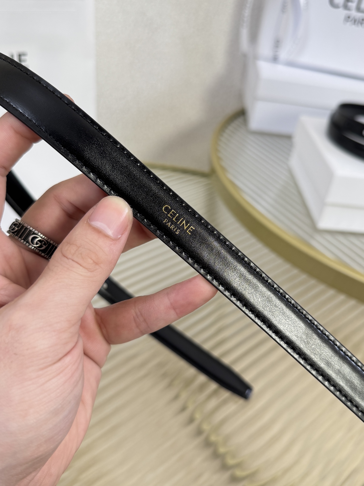 赛琳女装原单新款宽度:1.8cm精品凯旋门铜扣，正品复刻进口精选优质头层小牛皮，全粒面小牛皮，正版烫金l