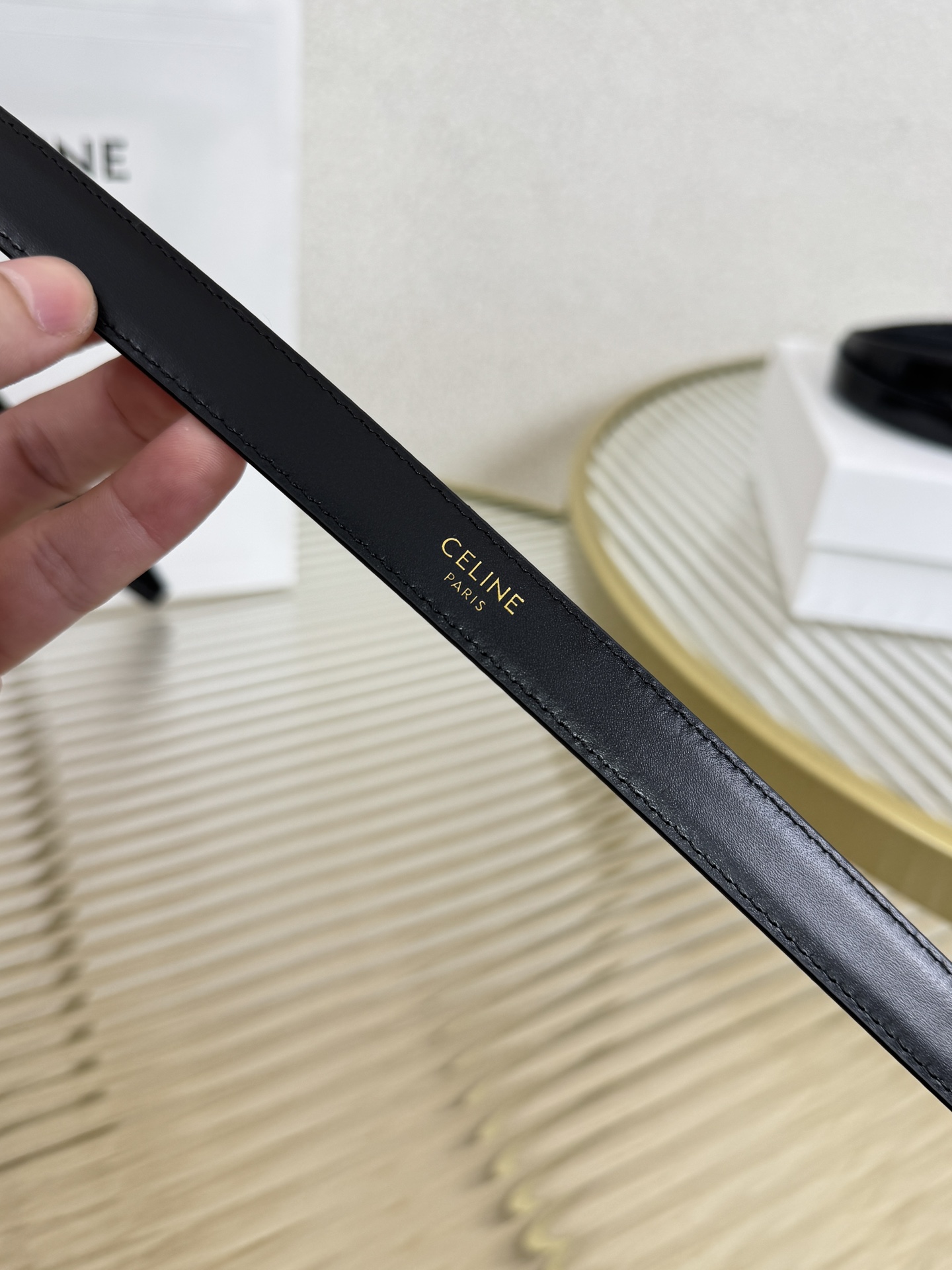 赛琳女装原单新款宽度:1.8cm精品凯旋门铜扣，正品复刻进口精选优质头层小牛皮，全粒面小牛皮，正版烫金l