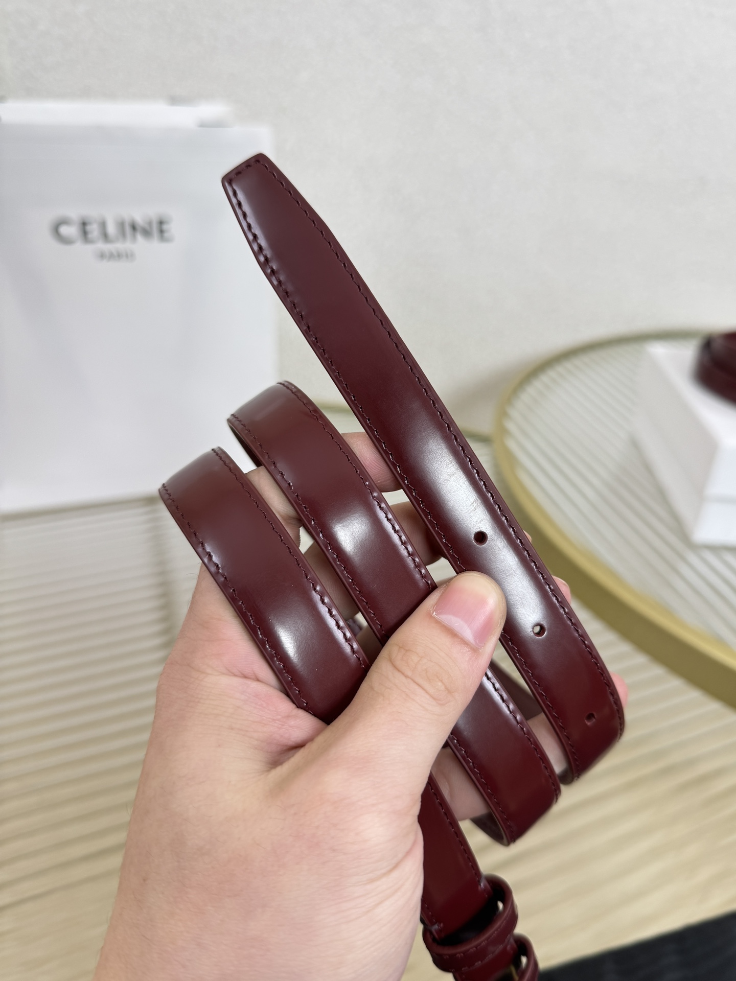 赛琳女装原单新款宽度:1.8cm精品凯旋门铜扣，正品复刻进口精选优质头层小牛皮，全粒面小牛皮，正版烫金l