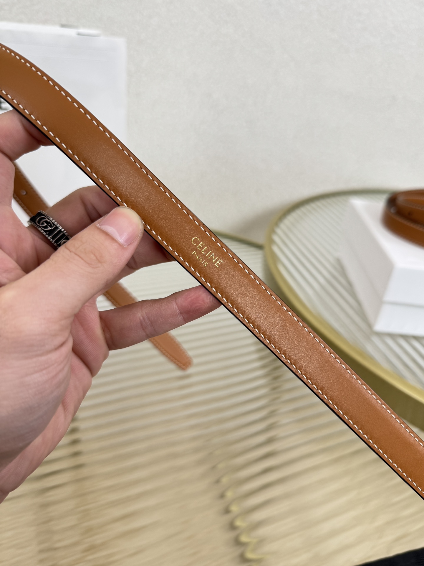 赛琳女装原单新款宽度:1.8cm精品凯旋门铜扣，正品复刻进口精选优质头层小牛皮，全粒面小牛皮，正版烫金l