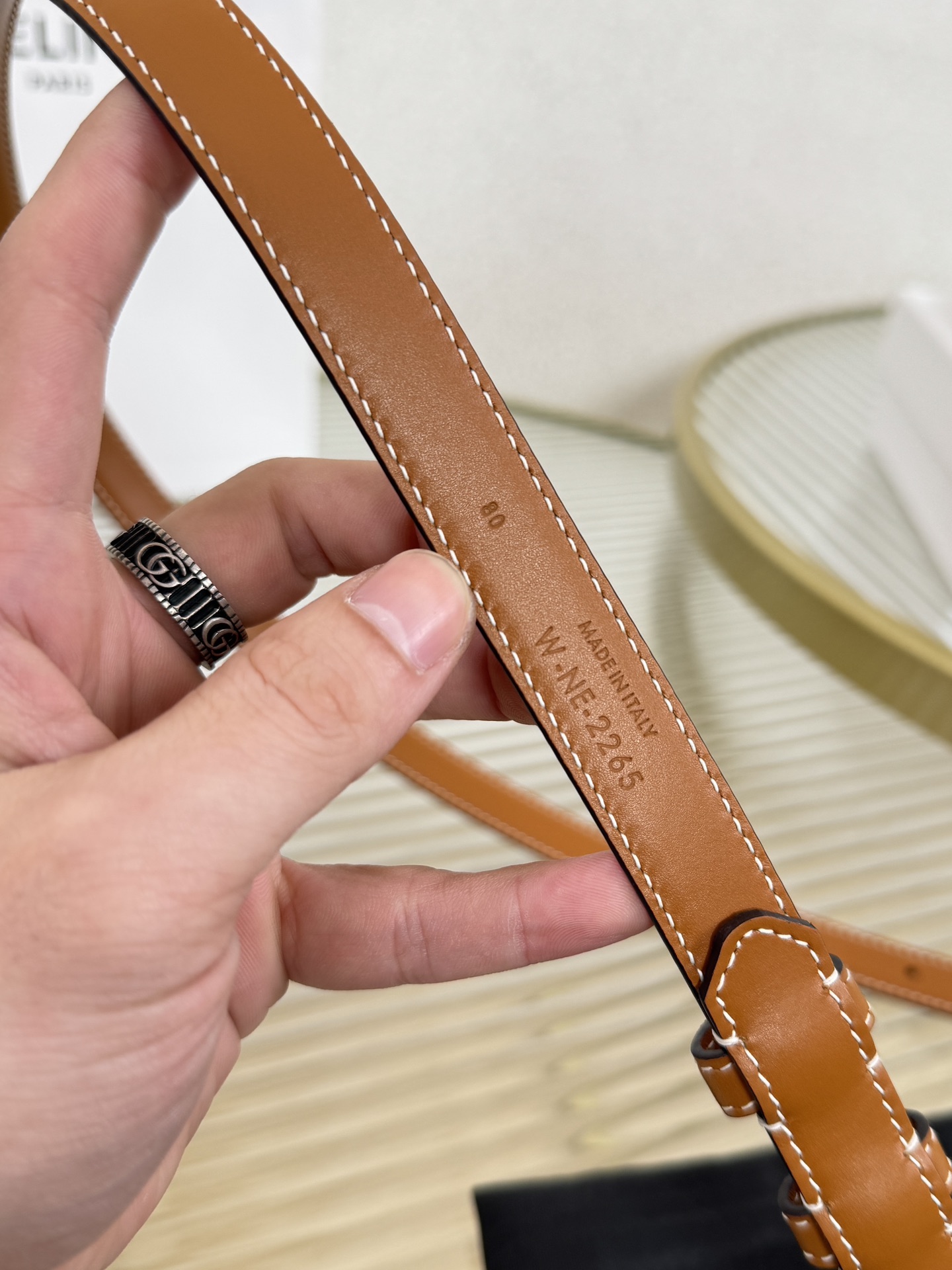 赛琳女装原单新款宽度:1.8cm精品凯旋门铜扣，正品复刻进口精选优质头层小牛皮，全粒面小牛皮，正版烫金l