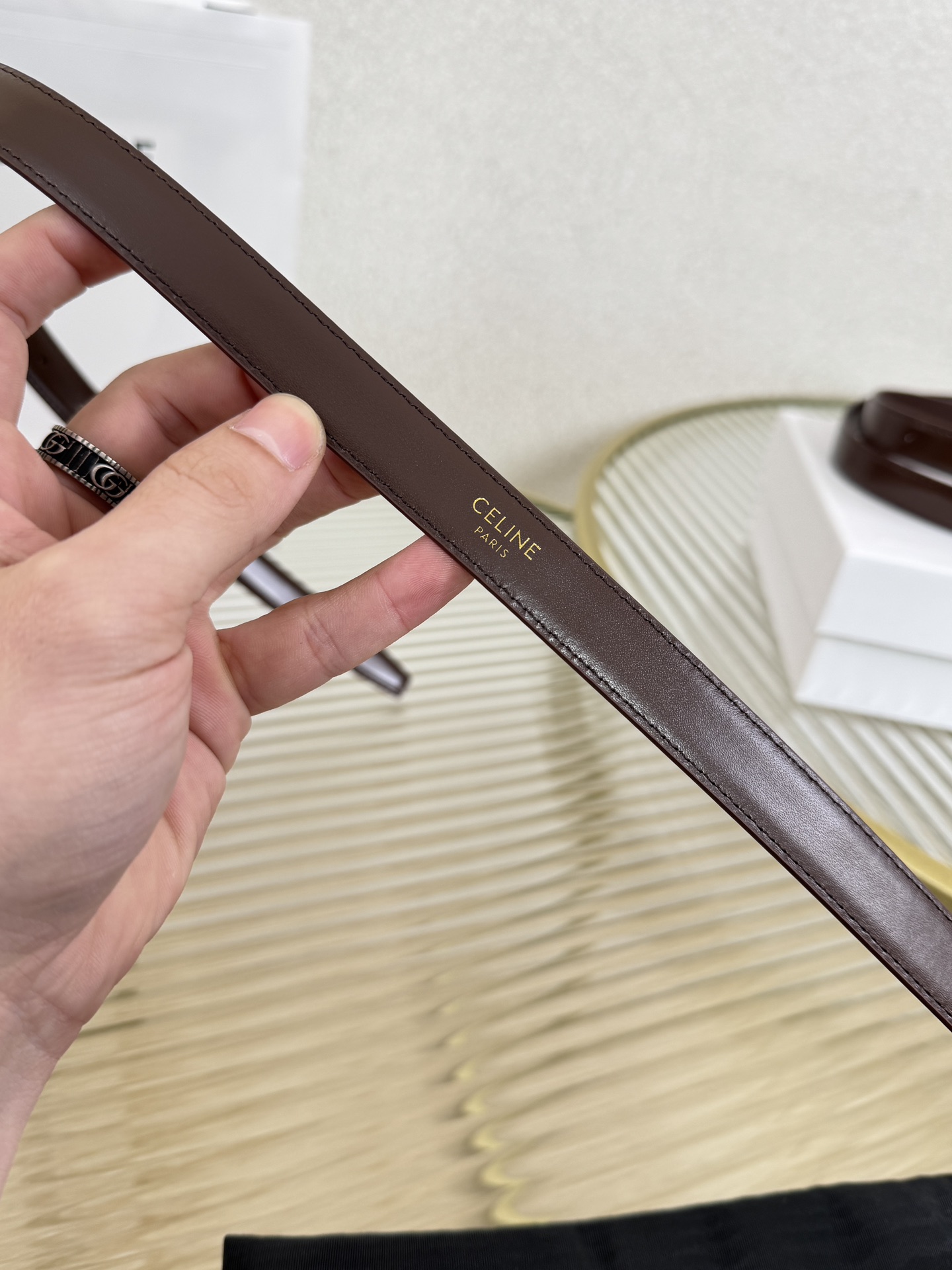 赛琳女装原单新款宽度:1.8cm精品凯旋门铜扣，正品复刻进口精选优质头层小牛皮，全粒面小牛皮，正版烫金l