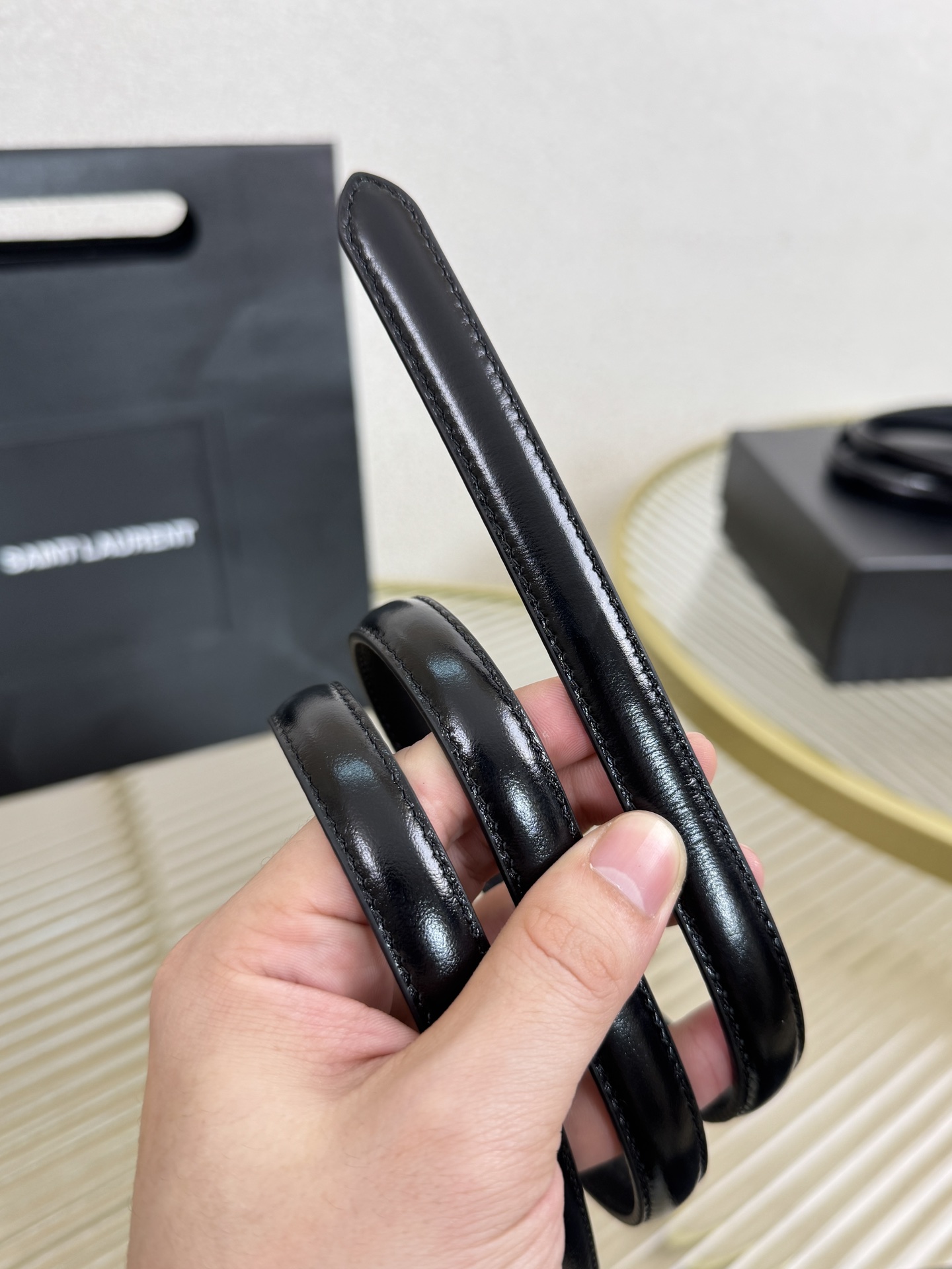 2026 开春秀款Saint Laurent 圣罗兰女士腰带皮带 原厂真金电渡扣头，意大利原厂皮，宽1.