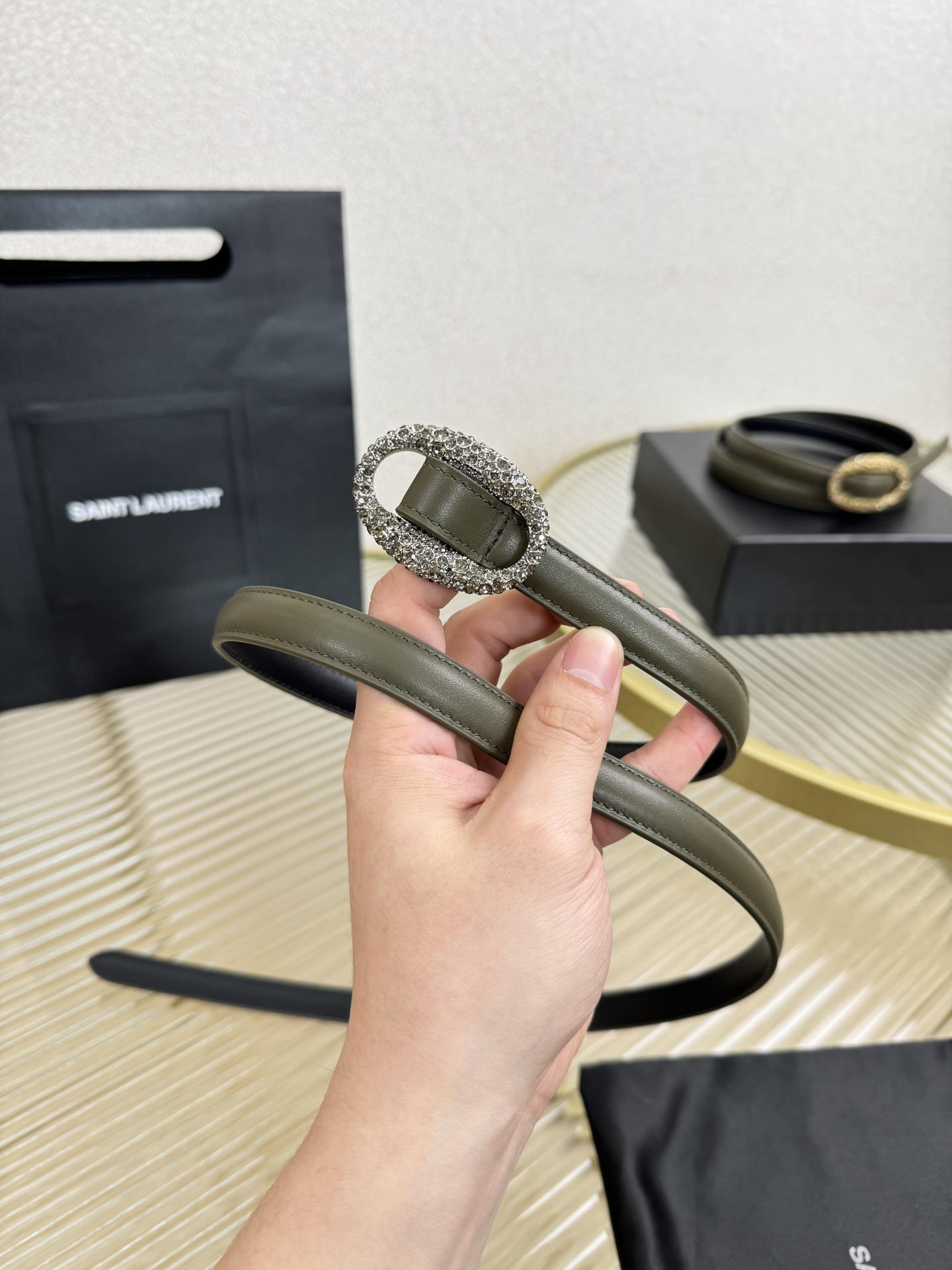 2026 开春秀款Saint Laurent 圣罗兰女士腰带皮带 原厂真金电渡扣头，意大利原厂皮，宽1.