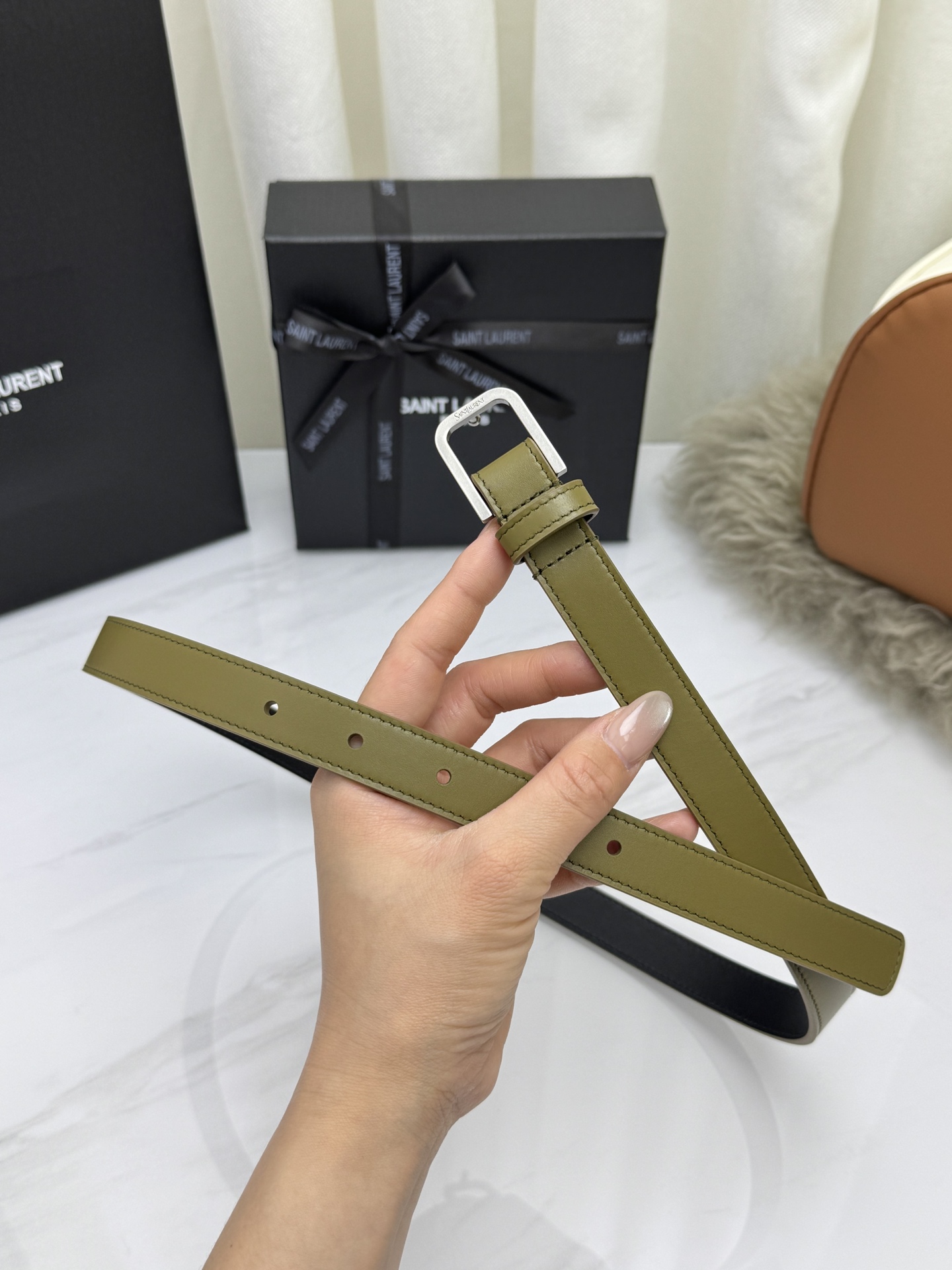 Saint Laurent 圣罗兰女士腰带皮带 原厂真金电渡扣头，意大利原厂皮，宽2.0cm，代购级。