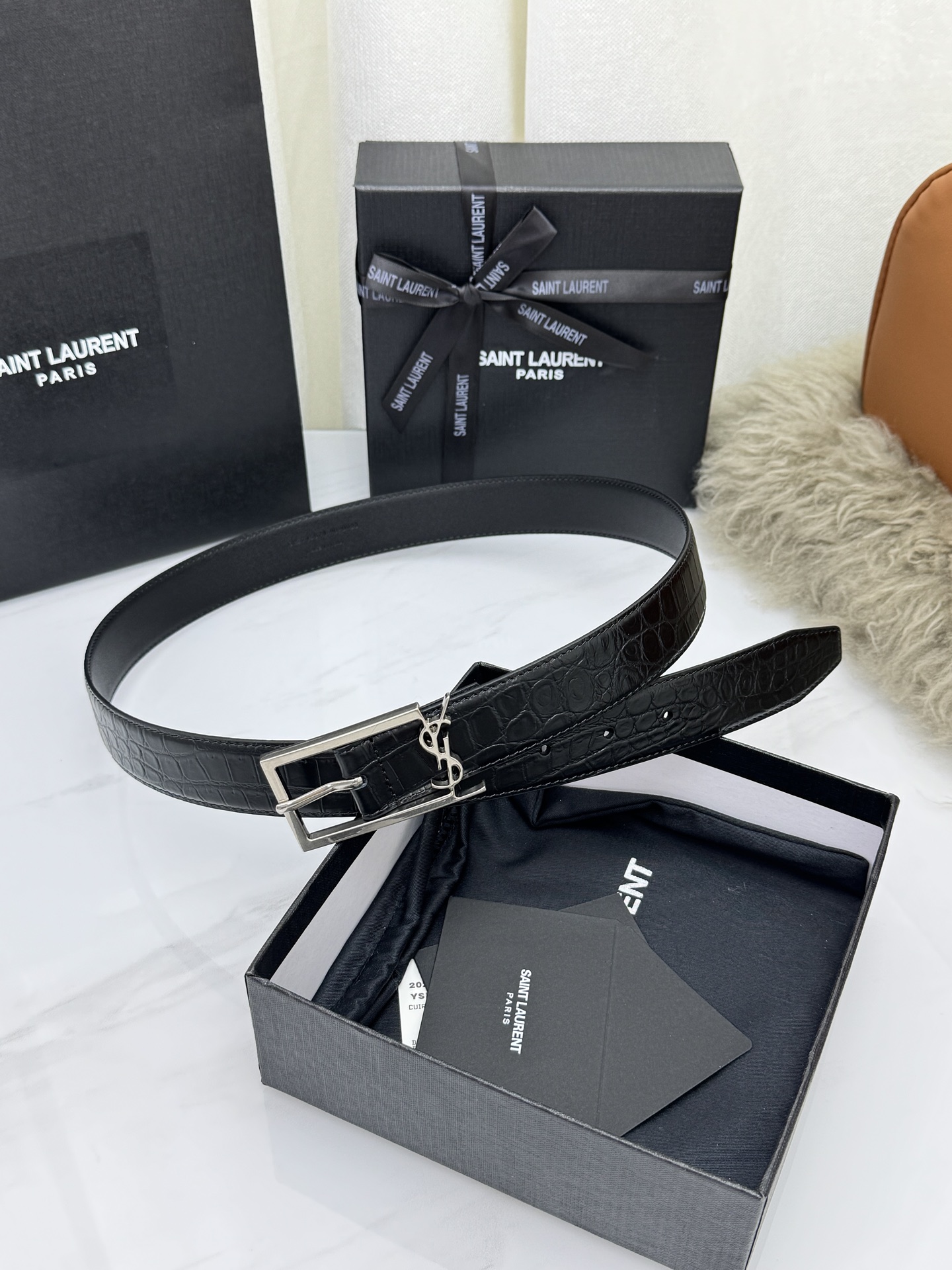 Saint Laurent 圣罗兰女士腰带皮带 原厂真金电渡扣头，意大利原厂皮，宽3.0cm，代购级。