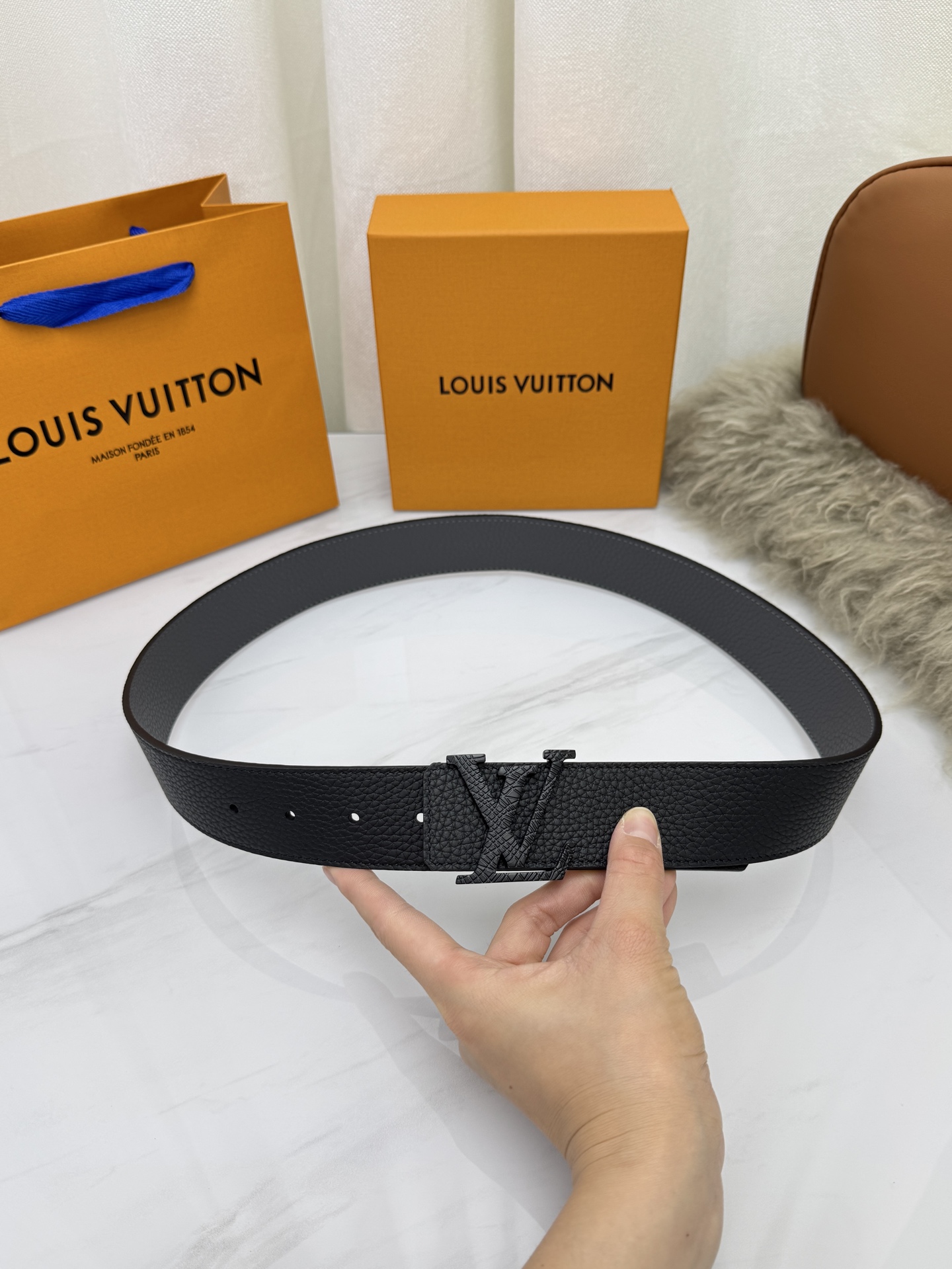 Louis Vuitton Men Taurillon Leather Belt LV
