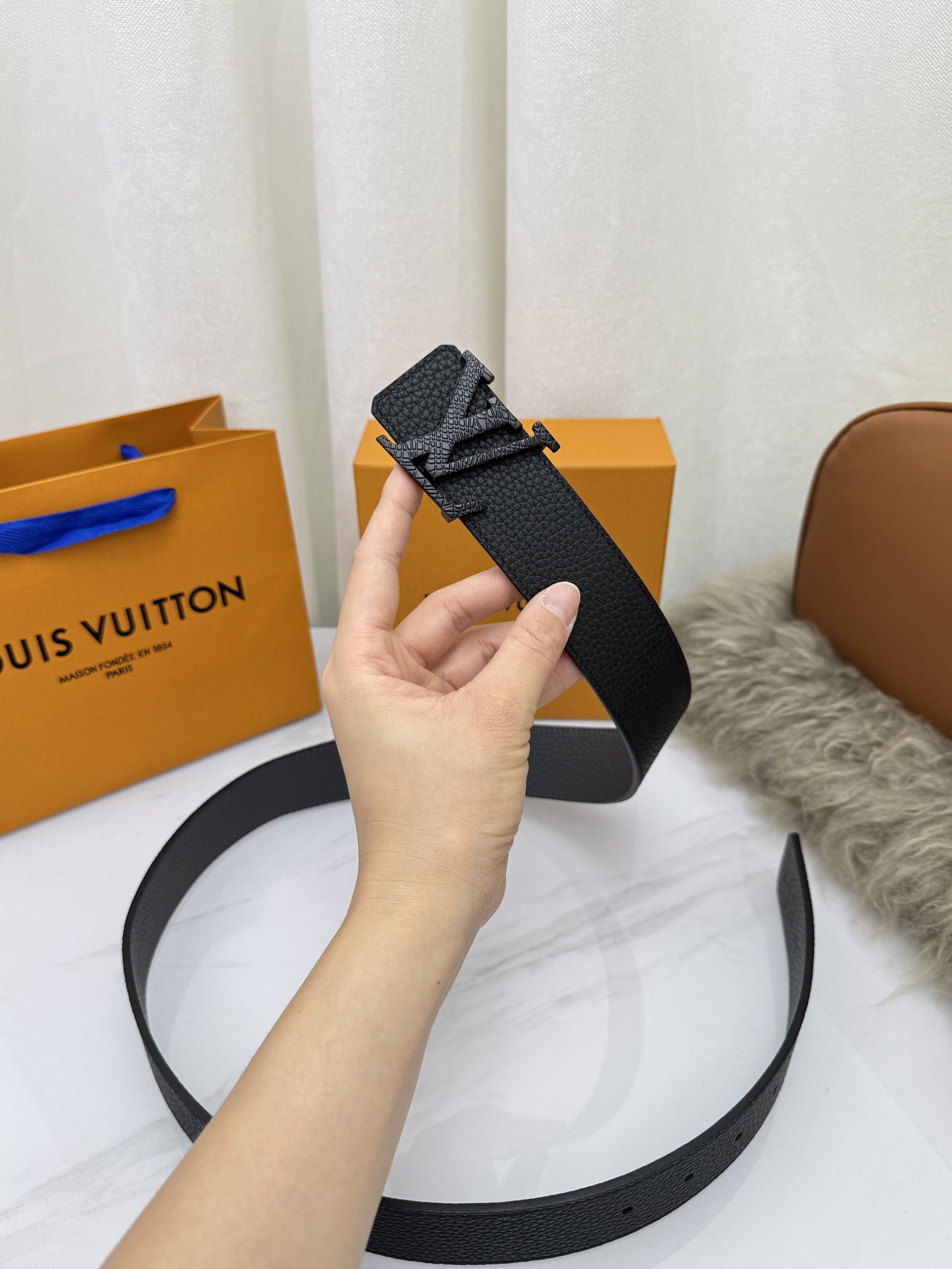 Louis Vuitton Men Taurillon Leather Belt LV