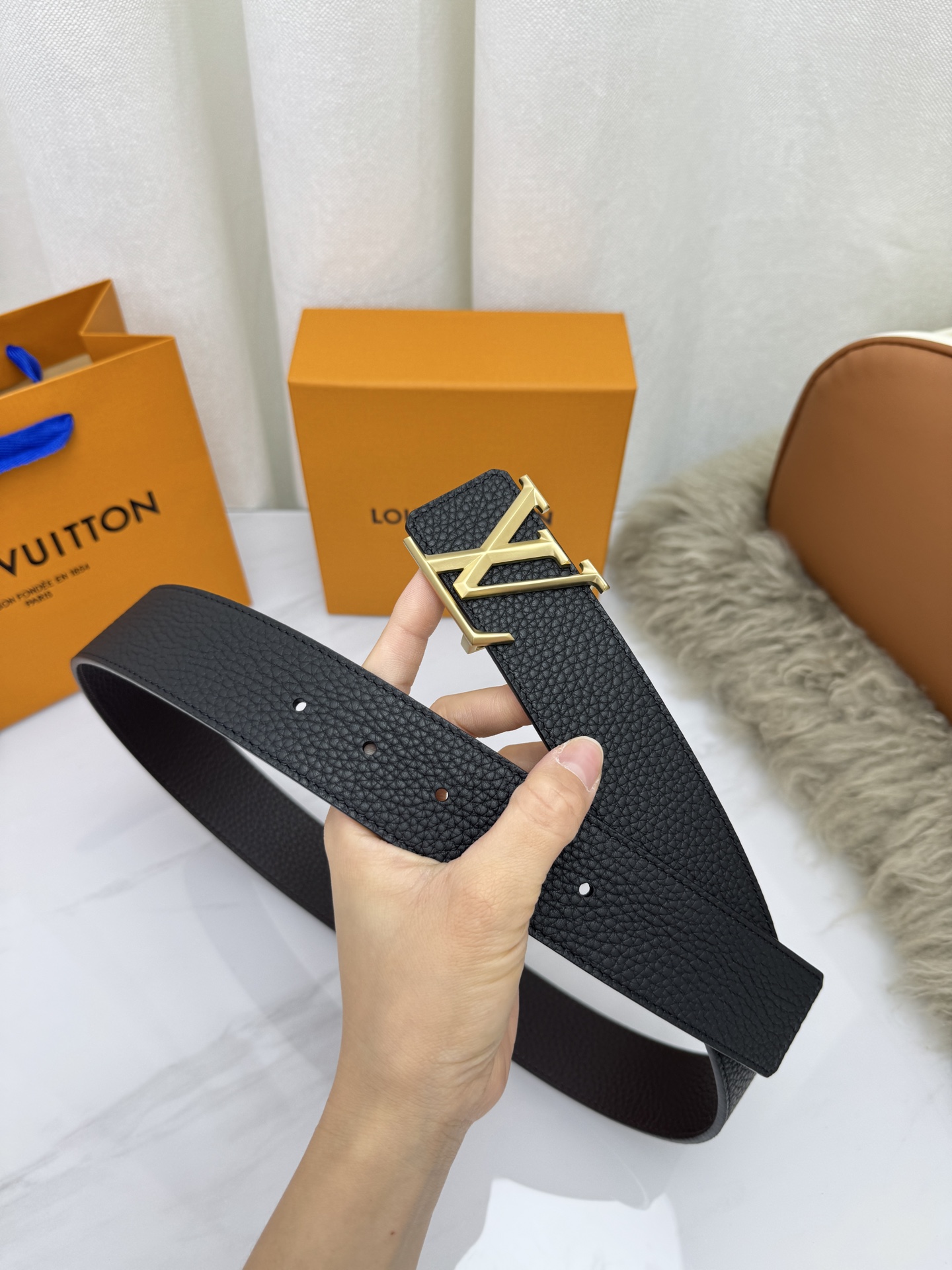 Louis Vuitton Men Taurillon Leather Belt LV