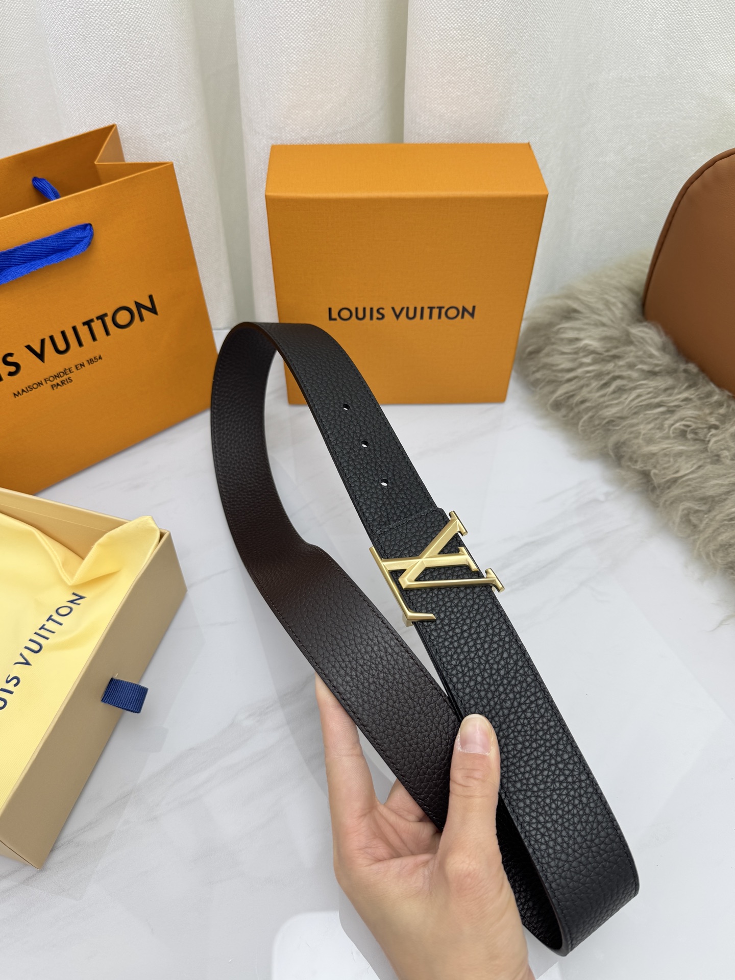 Louis Vuitton Men Taurillon Leather Belt LV