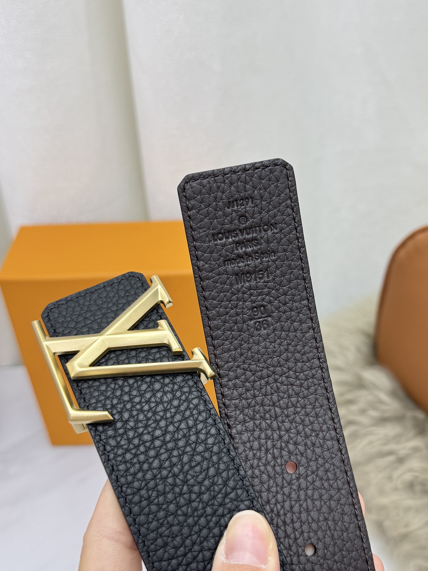 Louis Vuitton Men Taurillon Leather Belt LV