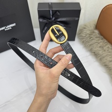 Saint Laurent 圣罗兰女士腰带皮带 原厂真金电渡扣头,意大利原厂皮,宽2.0cm,代购级。 Saint Laurent 圣罗兰女士腰带皮带 原厂真金电渡扣头,意大利原厂皮,宽2.0cm,代购级。