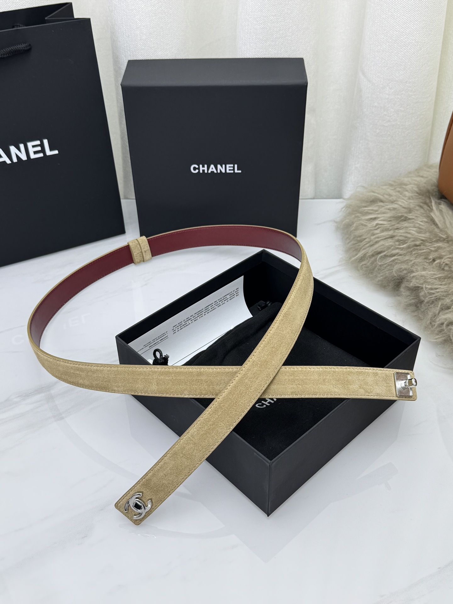 香奈儿，原厂精密电渡扣头，意大利原厂皮，宽2.5cm，代购级。