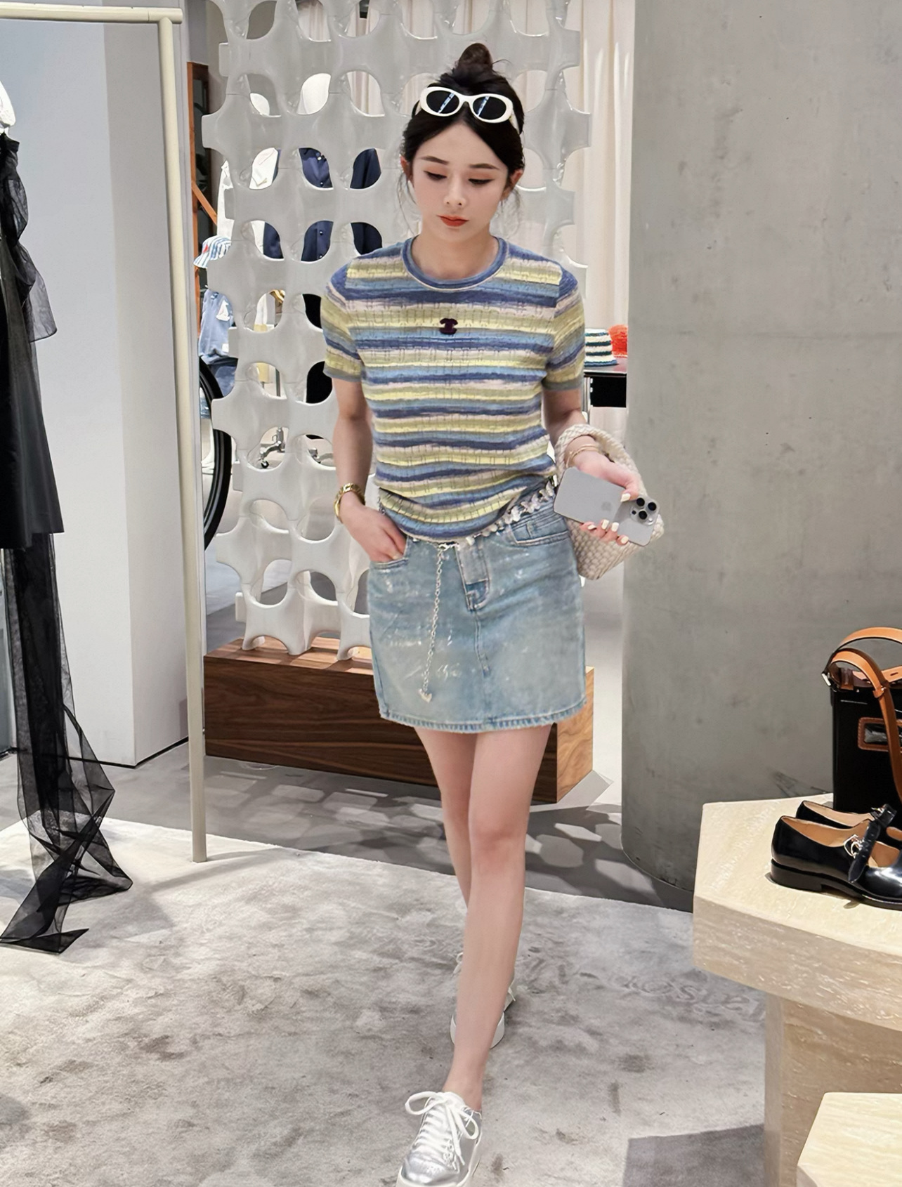 小香 26夏季新款 条纹圆领针织 绿色翻领+蓝黄条纹 夏日氛围感满满!柔软针织面料 穿着舒适透气 胸前双