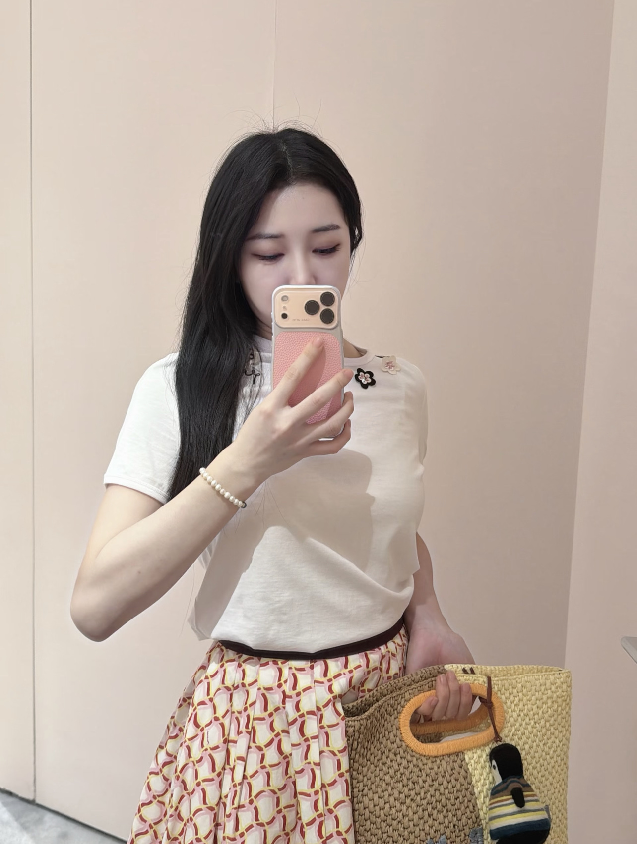 Marn 26夏季新款 花朵短袖T 领口点缀黑白花朵刺绣 细节精致 右肩”Marn品牌刺绣 辨识度满分 