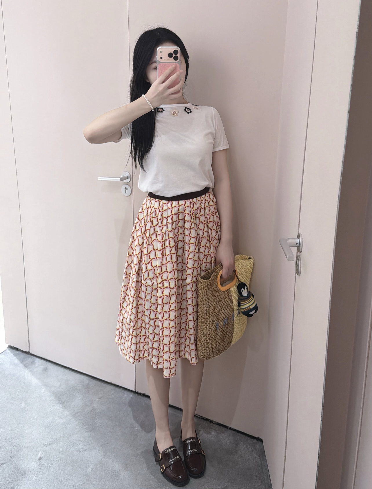 Marn 26夏季新款 花朵短袖T 领口点缀黑白花朵刺绣 细节精致 右肩”Marn品牌刺绣 辨识度满分 