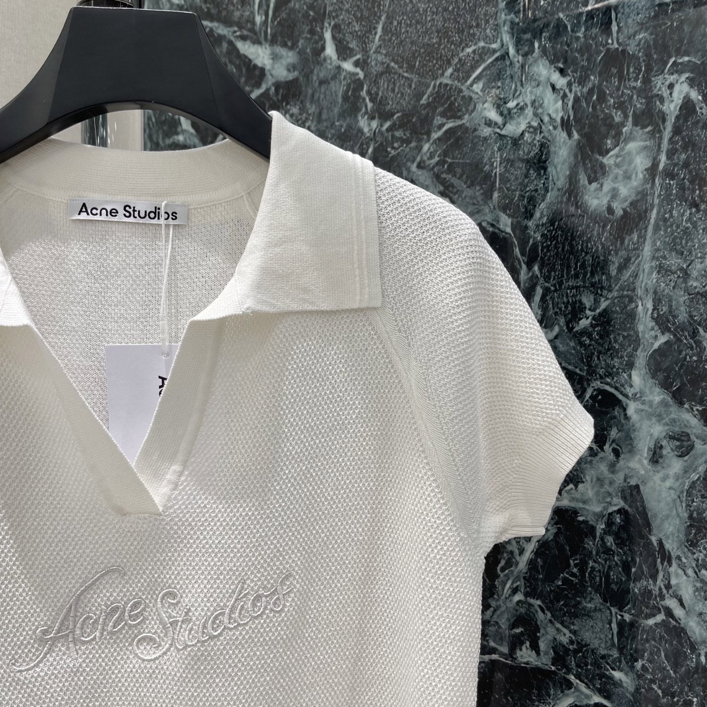 Acne 26夏季新款 针织Polo衫 海鸥领设计优雅又有型 胸前品牌刺绣低调提升辨识度 短袖简约百搭 