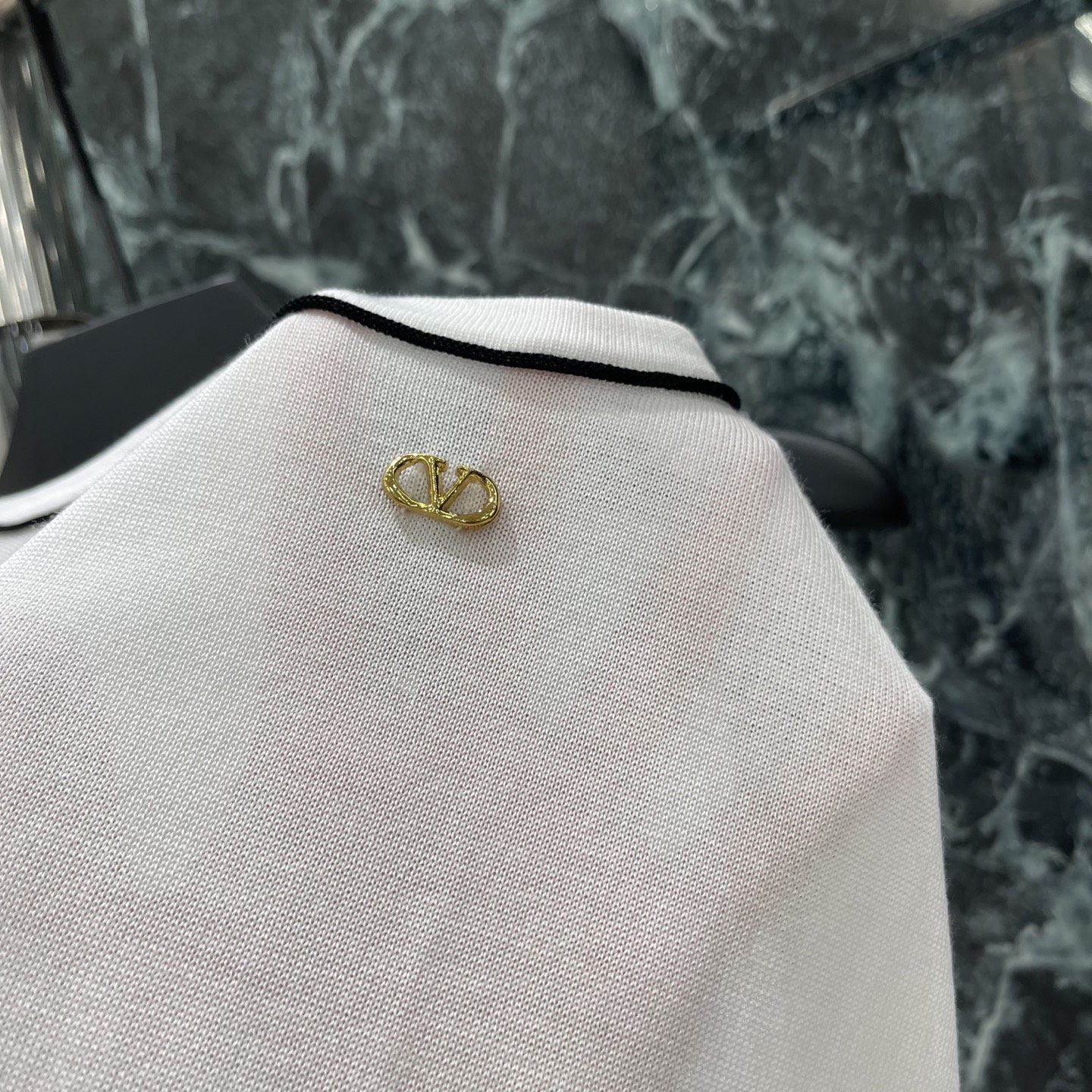 Val华伦 26夏季新款 撞色边针织背心 撞色边设计超有辨识度 简约又精致 贴身舒适 夏天单穿或内搭都很