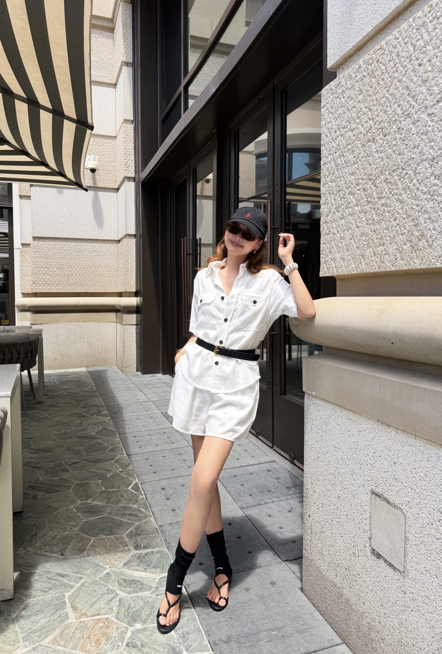 LoroPiana 26春夏新款 亚麻短袖衬衫 双口袋设计 简约又有工装感 翻领短袖很显气质 亚麻面料散