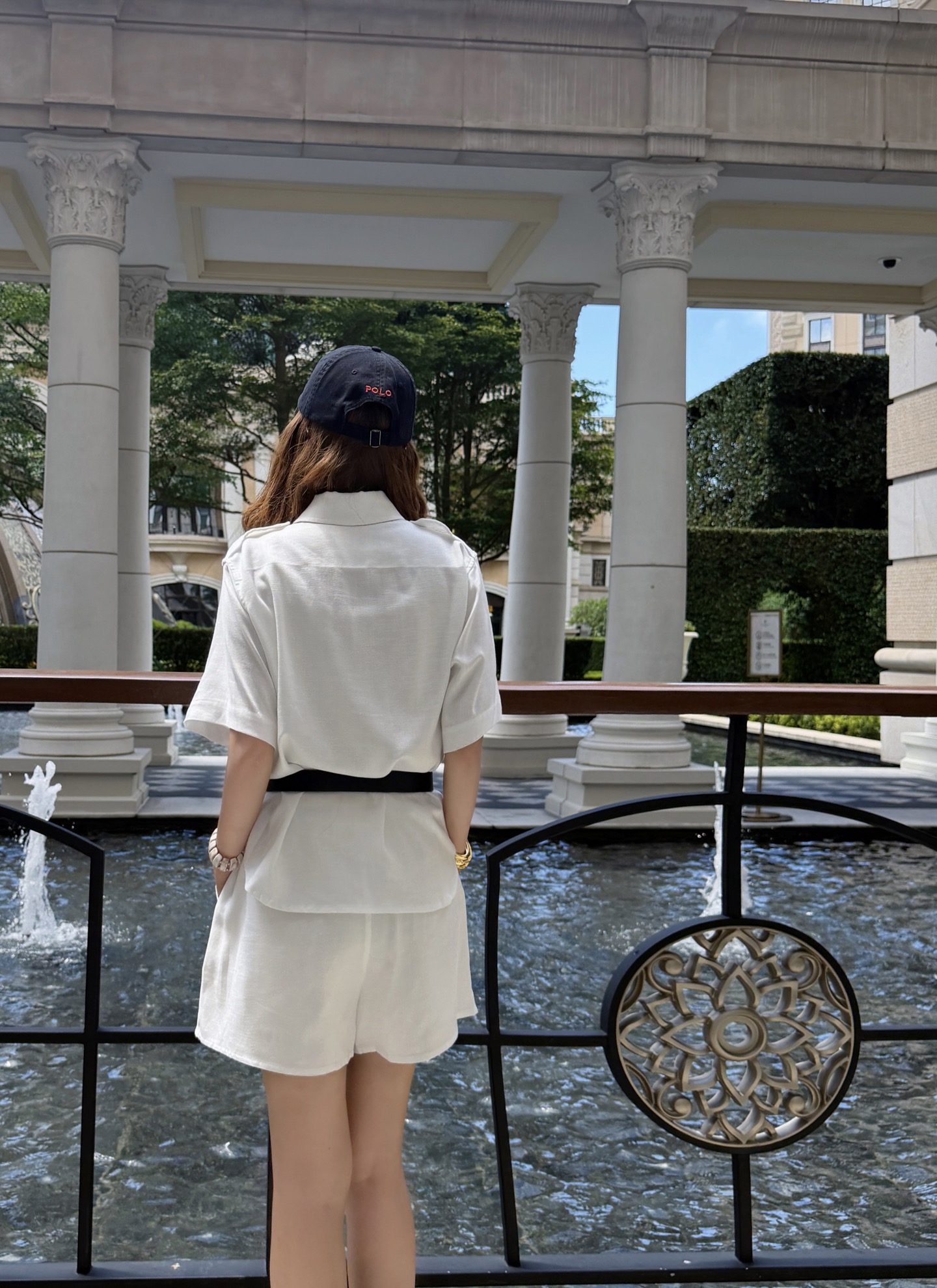 LoroPiana 26春夏新款 亚麻短袖衬衫 双口袋设计 简约又有工装感 翻领短袖很显气质 亚麻面料散