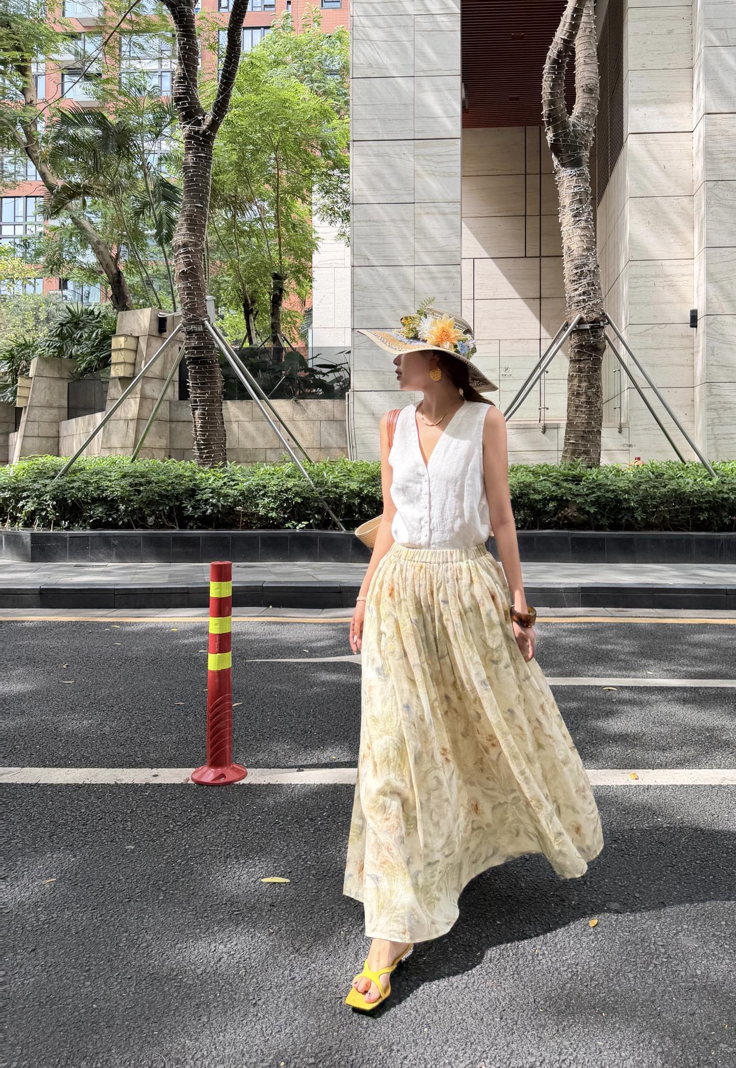 26夏季新款 复古印花半身裙 油画风印花 色彩柔和 法式复古氛围感满满 大摆裙型+松紧腰 显瘦又包容日常