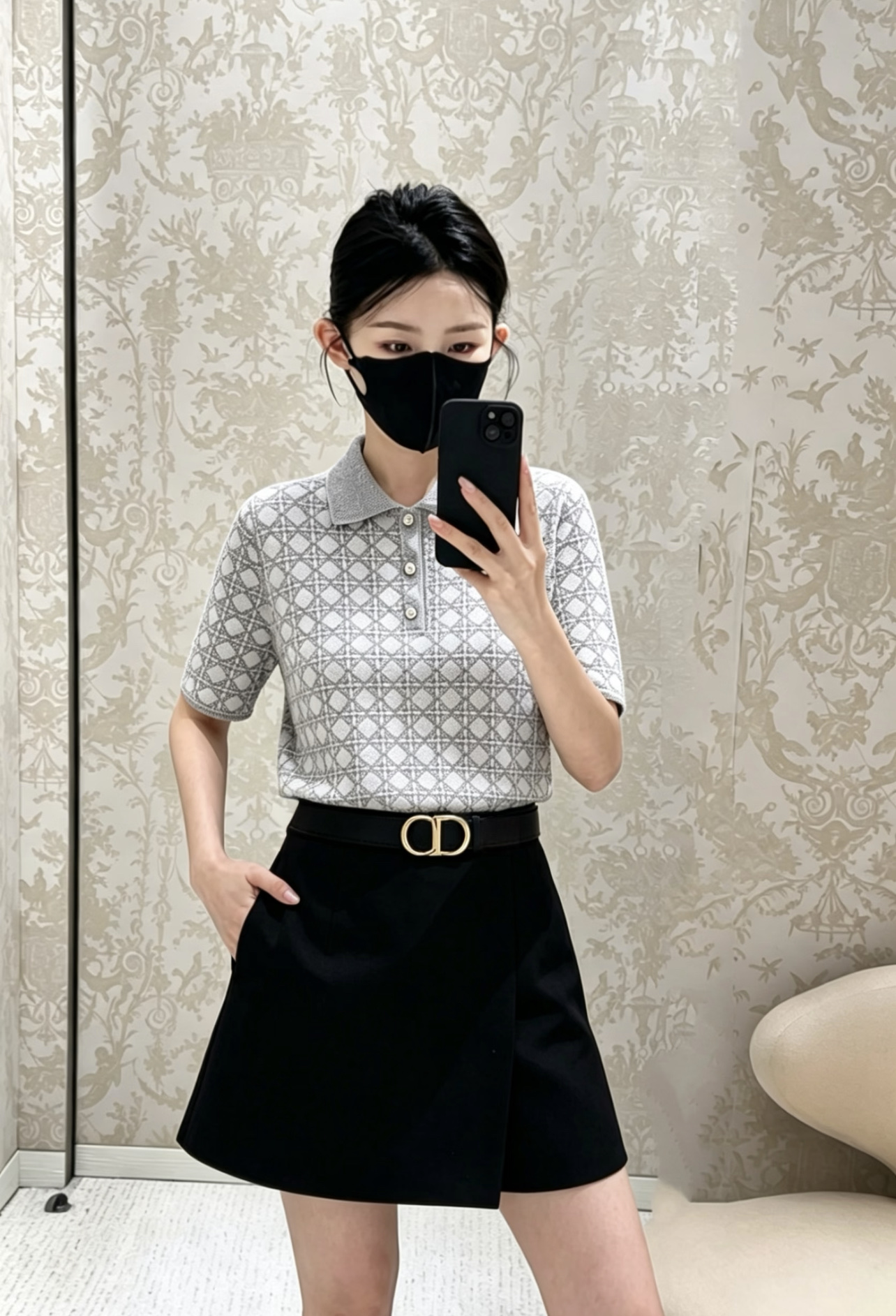 D家 26夏季新款 翻领针织短袖 灰白配色低调优雅 春夏穿超舒服!Polo领+短袖设计 休闲又精致 日常