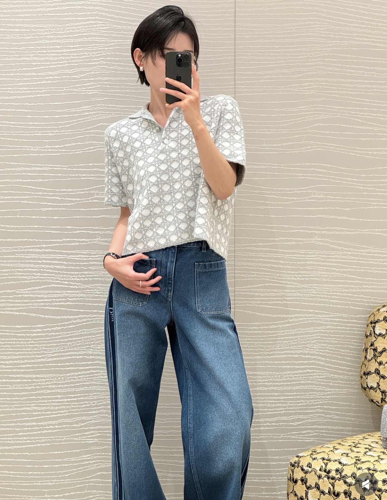 D家 26夏季新款 翻领针织短袖 灰白配色低调优雅 春夏穿超舒服!Polo领+短袖设计 休闲又精致 日常