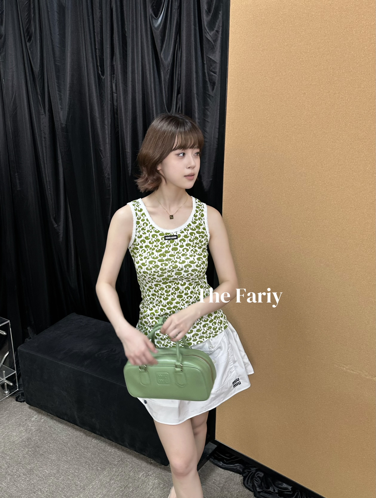 Miu 26夏季新款 碎花背心 趣味碎花图案 活力满满少女感爆棚 领口白色蕾丝边 细节精致 甜美加分 日