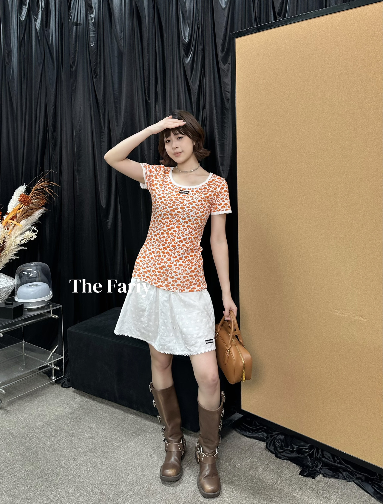 Miu 26夏季新款 碎花短袖T 趣味碎花图案 活力满满少女感爆棚 领口白色蕾丝边 细节精致 甜美加分 