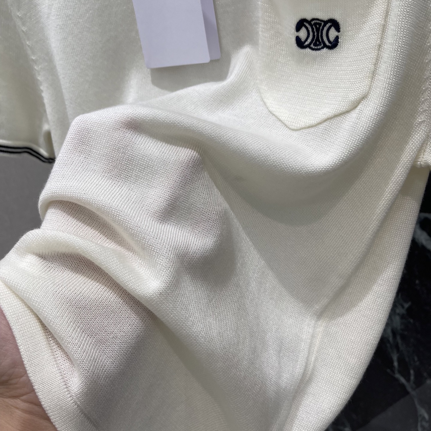 CE 26夏季新款 针织短袖T恤 口袋刺绣 细节感满满 胸前小口袋配品牌刺绣Logo 辨识度up 圆领+
