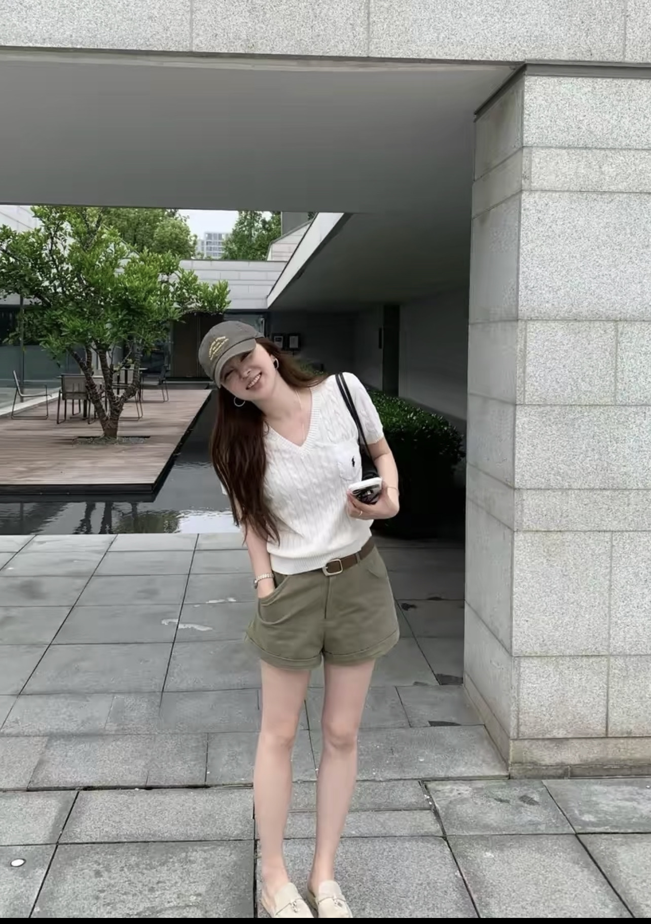 拉夫 26夏季新款 绞花针织短袖 经典V领+小马刺绣口袋 细节满满!绞花纹理立体感十足 修身版型 正肩剪