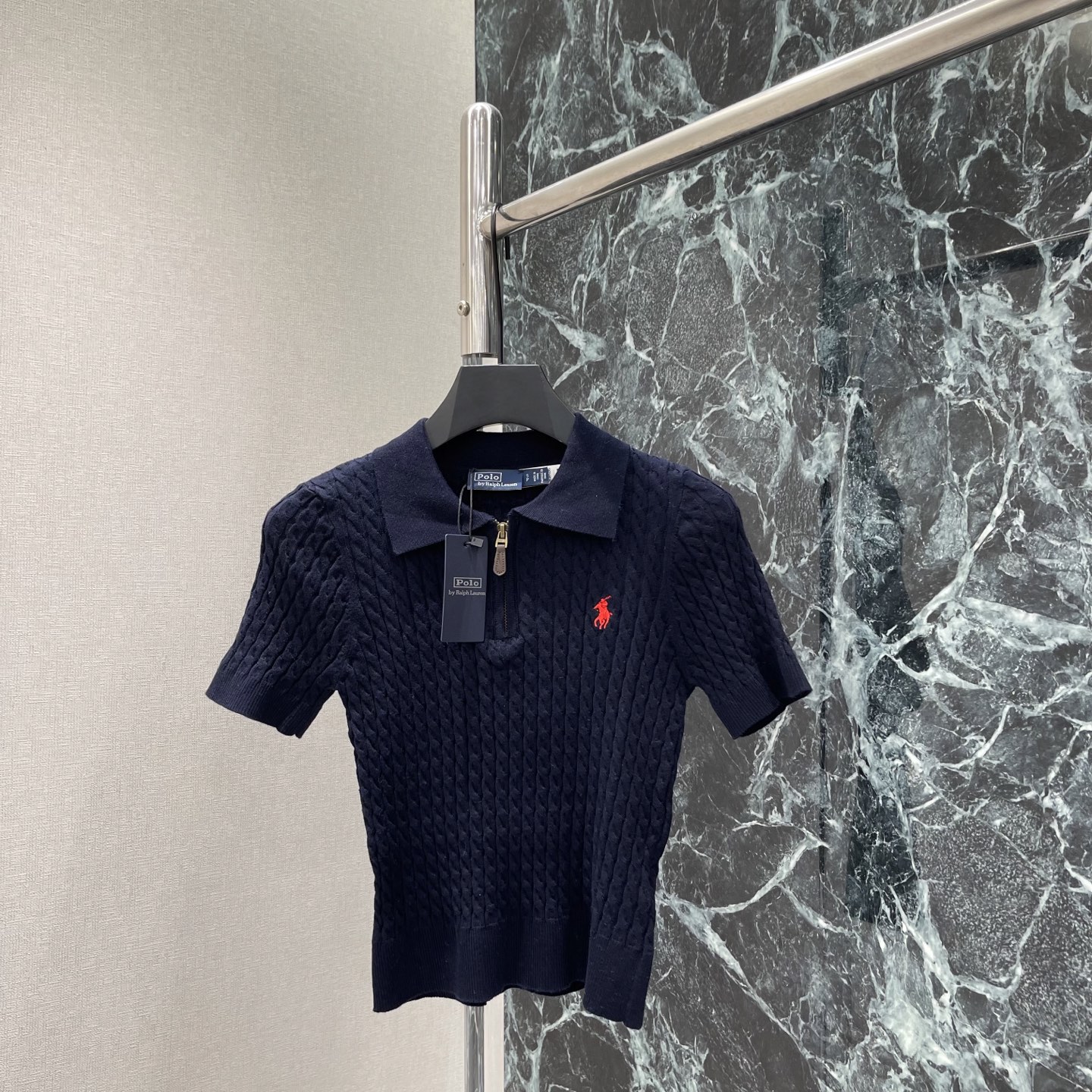 拉夫 26夏季新款 针织Polo衫 经典白色麻花绞花纹理 春夏穿超舒服!翻领+半开拉链设计 学院风满满 
