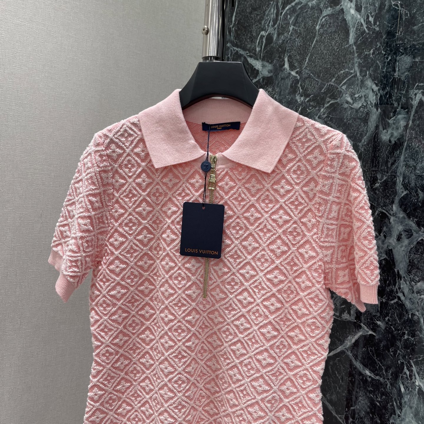 路易 26夏季新款 提花针织Polo裙 经典Polo领+短袖设计 简约又精致 提花图案超有辨识度 颜色清