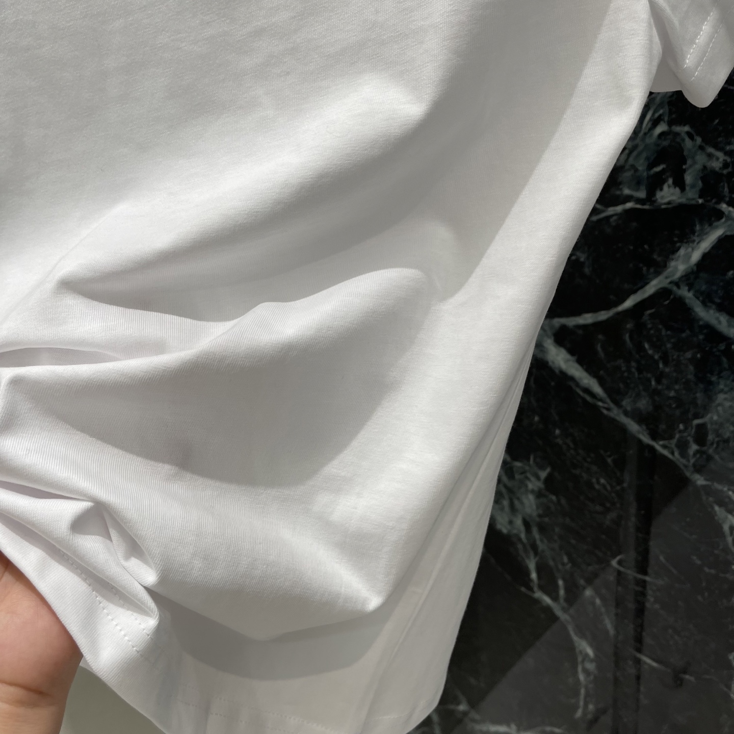 Ｄ家 26夏季新款 蝴蝶结白T恤 胸前手绘粉色蝴蝶结+手写品牌标识 甜美又优雅 少女感满满 圆领+正肩剪