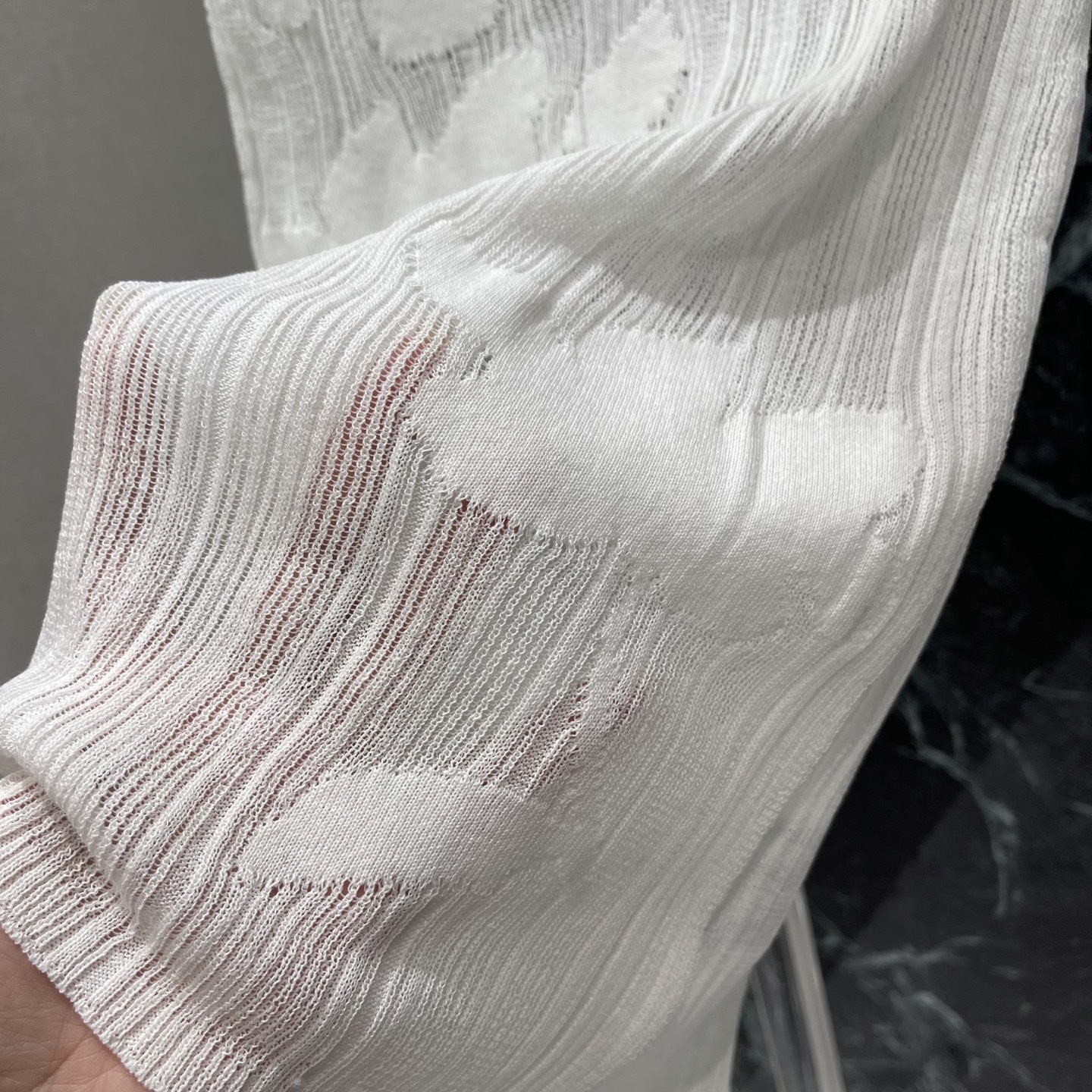 小香 26早秋新款 花卉无袖背心 法式优雅风 精致立体花卉图案超有质感 无袖高领设计 春夏穿超合适 单穿
