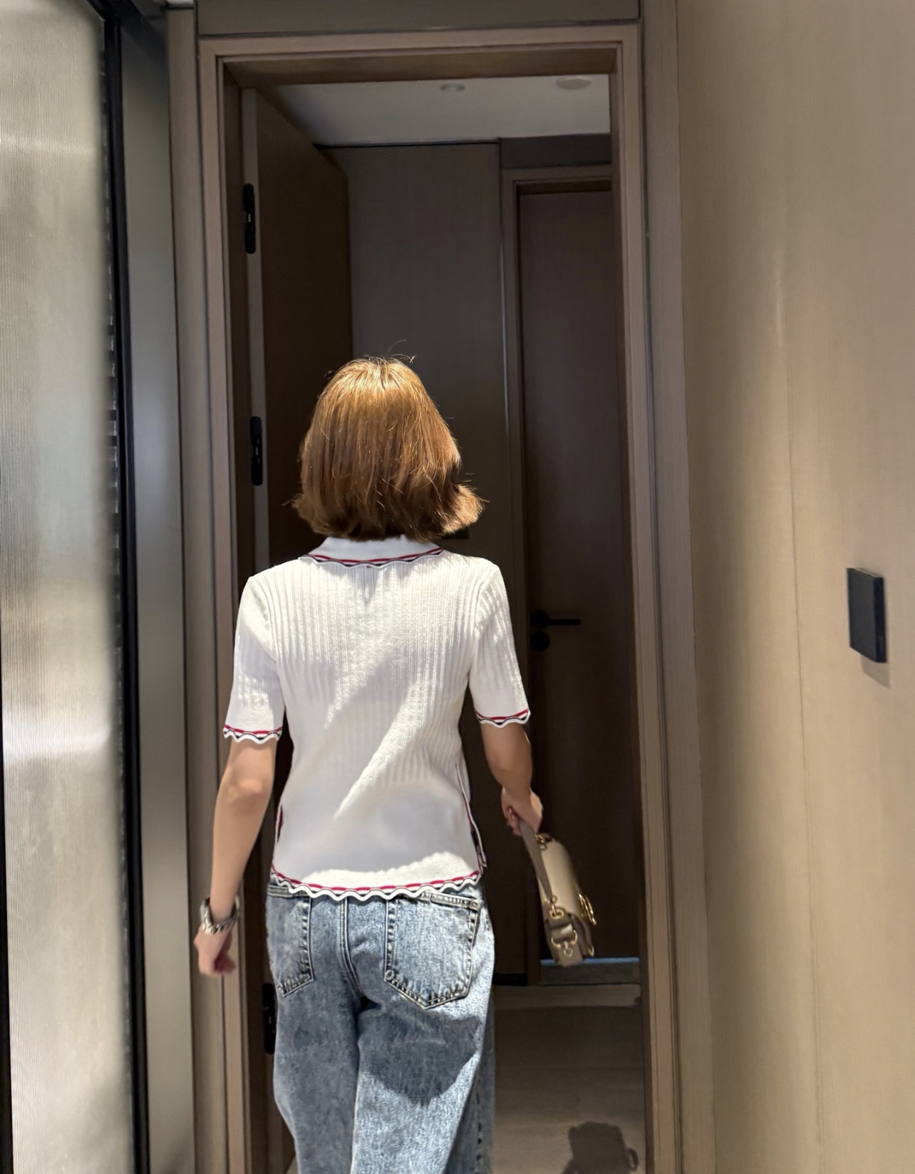 TB 26早秋新款 撞色针织短袖 红白蓝撞色条纹点缀领口和袖口 学院风满满 正肩剪裁+收腰设计 显瘦又修
