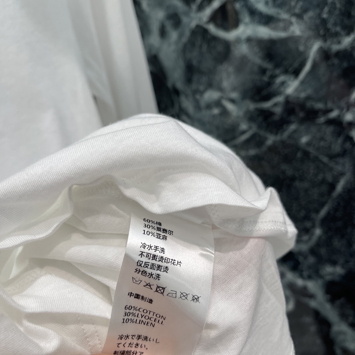 26早秋新款 一字领T恤 60%棉+30%莱赛尔+10%亚麻 混纺软fufu像云朵贴肤透气不闷汗 后中双缝线工艺精致 罗