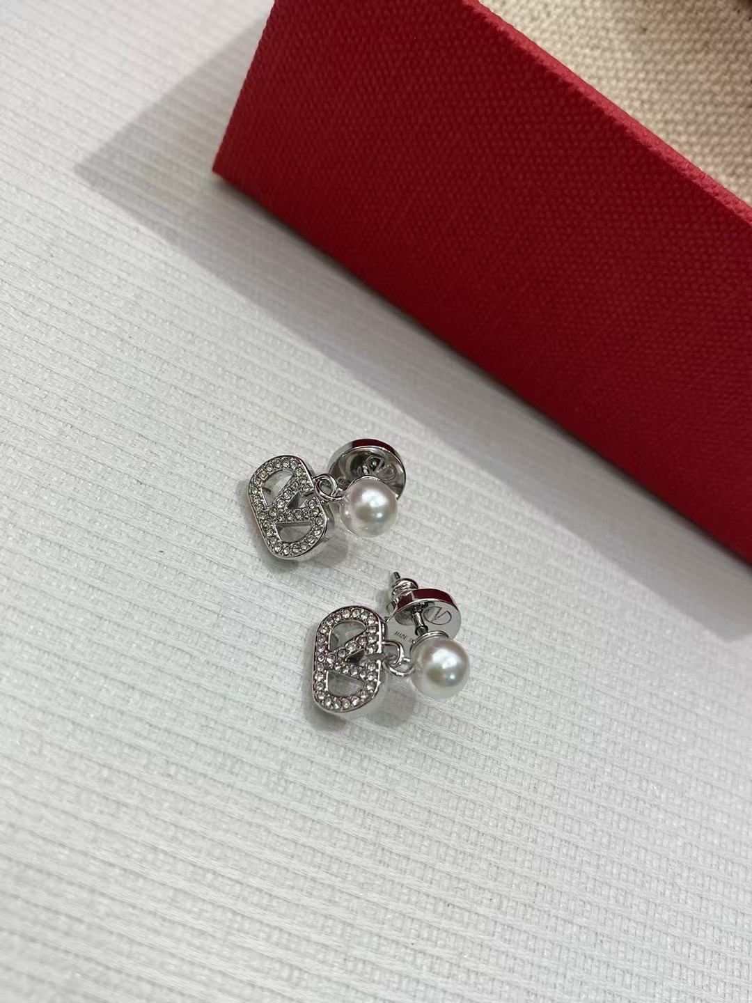 발렌티노 진주 장식 은색 귀걸이 63707 이미지 4