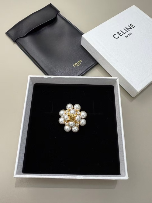 Celine Triomphe Pearl Brooch: Vintage Style with Timeless Elegance 1 Celine Triomphe Pearl Brooch: Vintage Style with Timeless Elegance